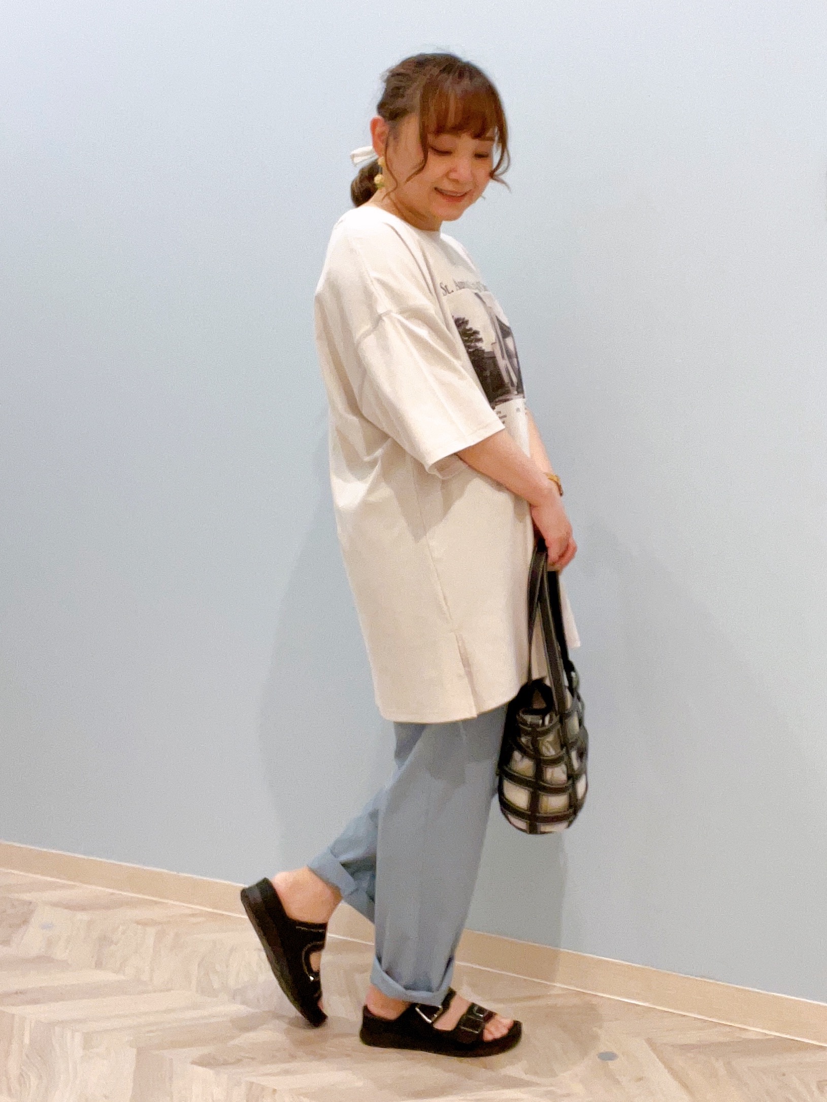 kitaさんの「SHOO･LA･RUE｜【体型カバー】ゆるっとBIGアソートTシャツ」を使ったコーディネート