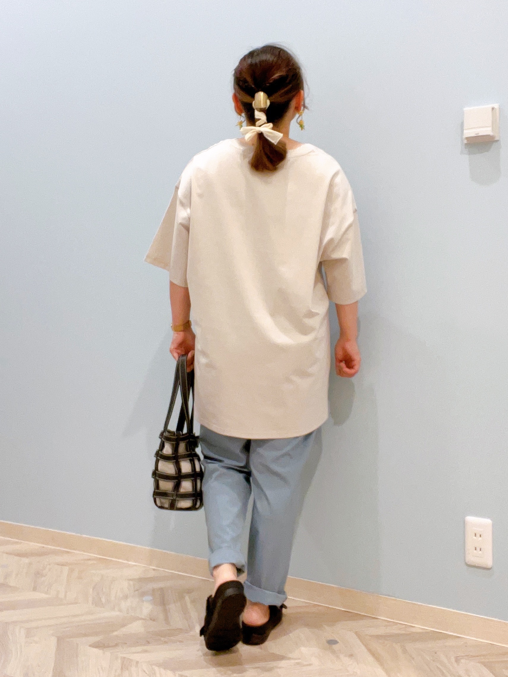 kitaさんの「SHOO･LA･RUE｜【体型カバー】ゆるっとBIGアソートTシャツ」を使ったコーディネート