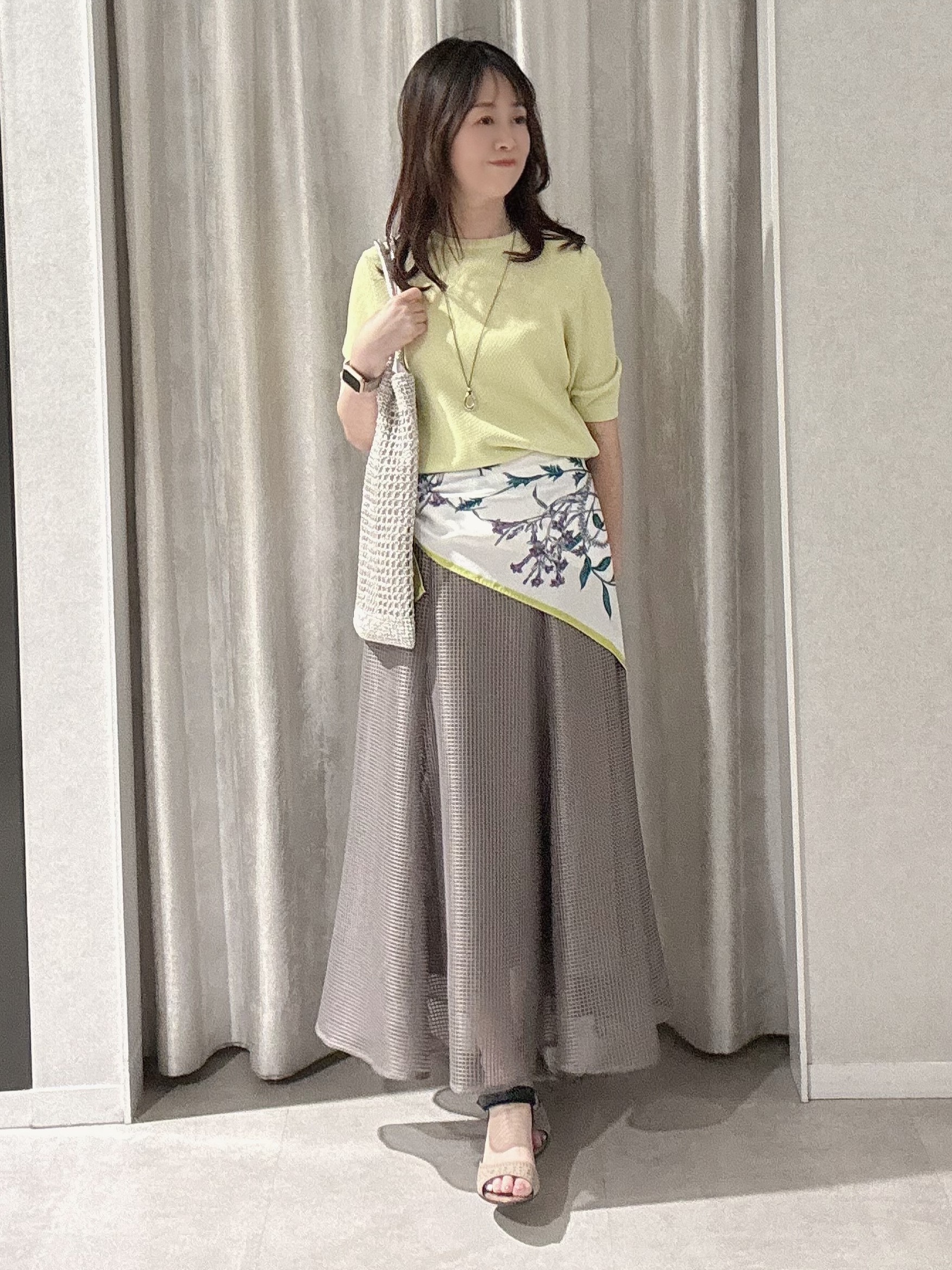 makiさんの「UNTITLED｜◆【アンサンブル可】ラメ混クルーネックプルオーバー」を使ったコーディネート