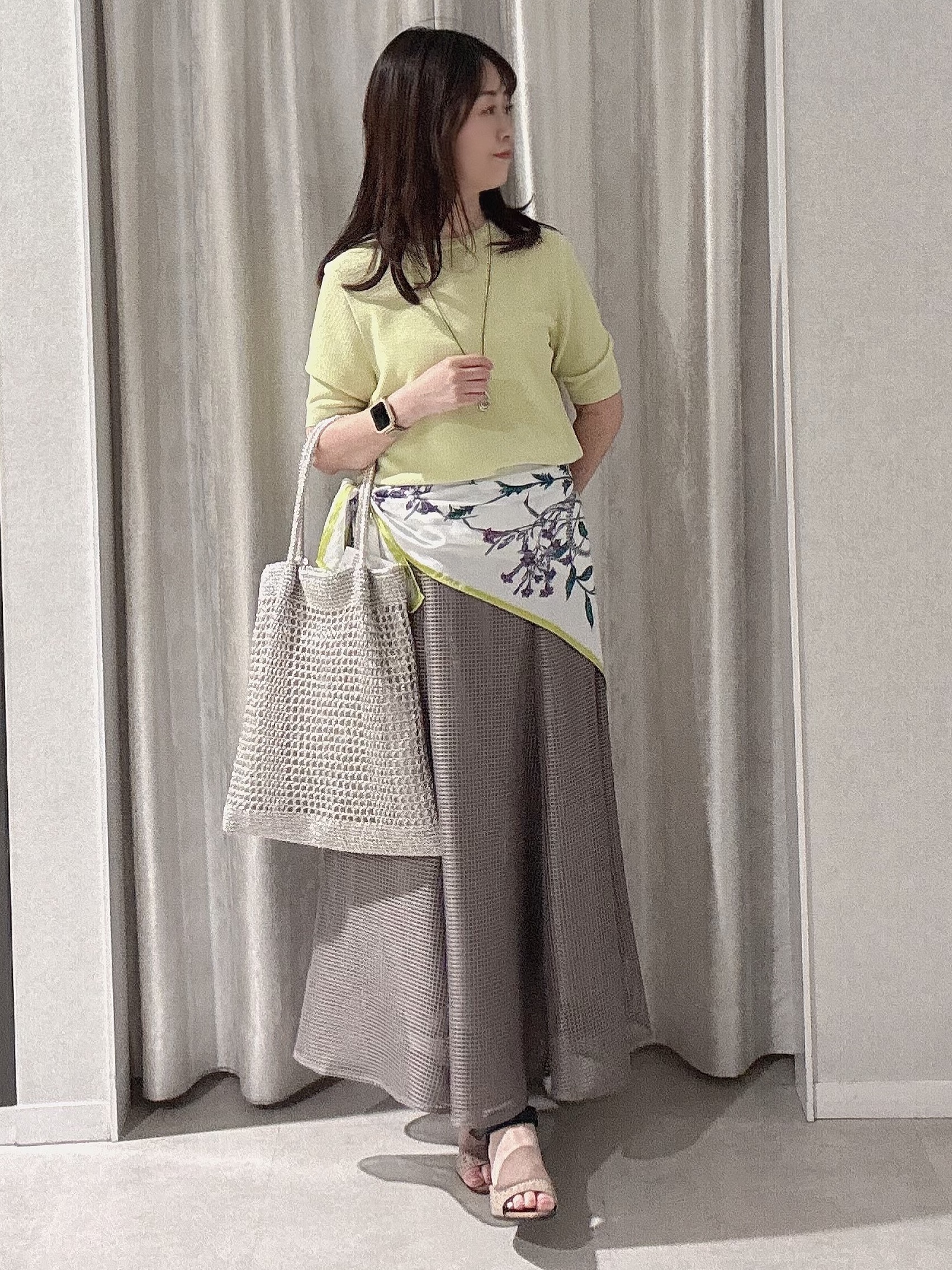 makiさんの「UNTITLED｜◆【アンサンブル可】ラメ混クルーネックプルオーバー」を使ったコーディネート