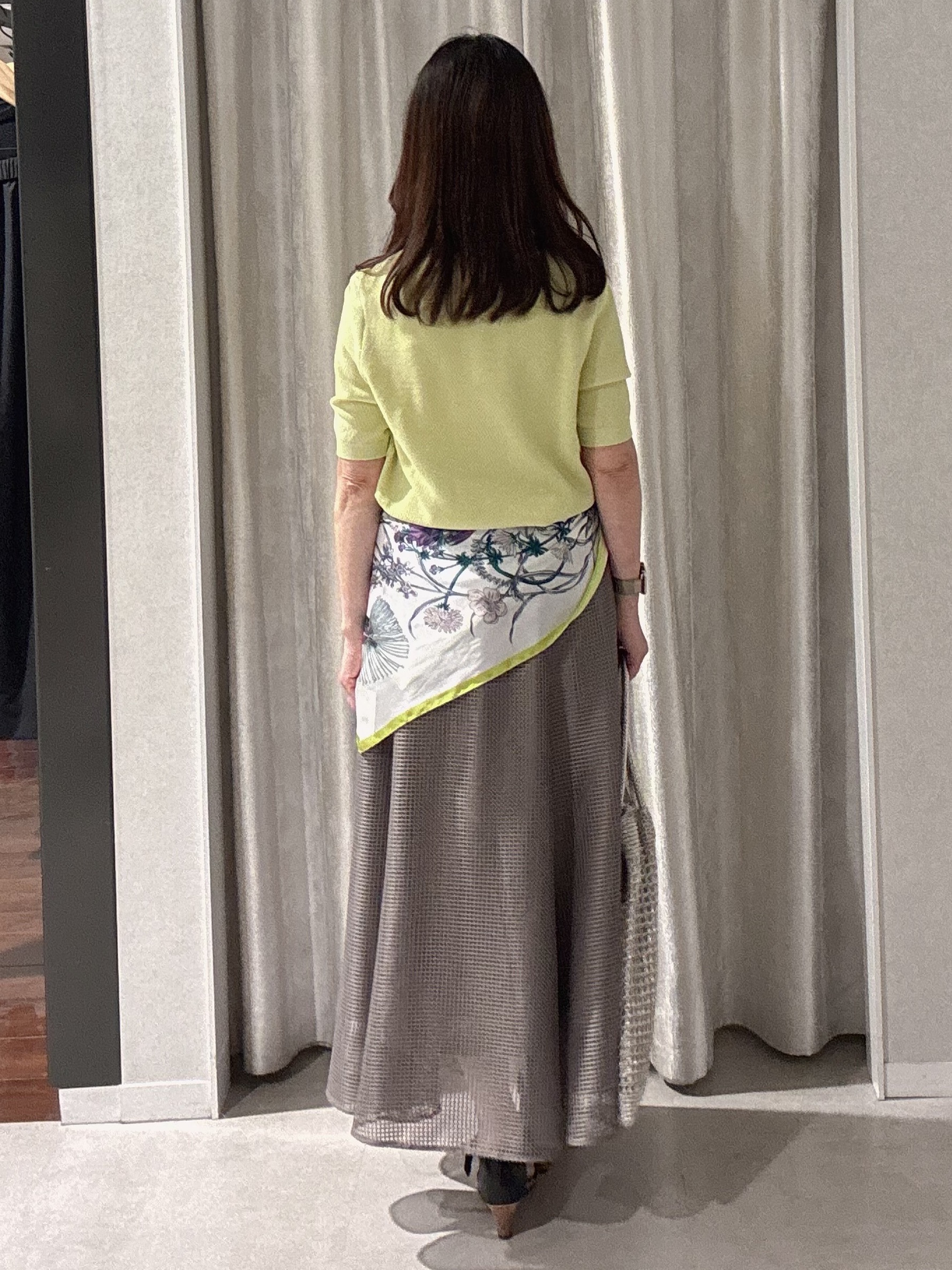 makiさんの「UNTITLED｜◆【アンサンブル可】ラメ混クルーネックプルオーバー」を使ったコーディネート