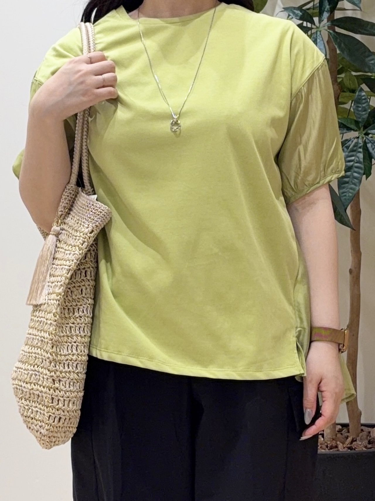 minamiさんの「grove｜【UVカット】体型カバー叶う、バックプリーツTシャツ」を使ったコーディネート