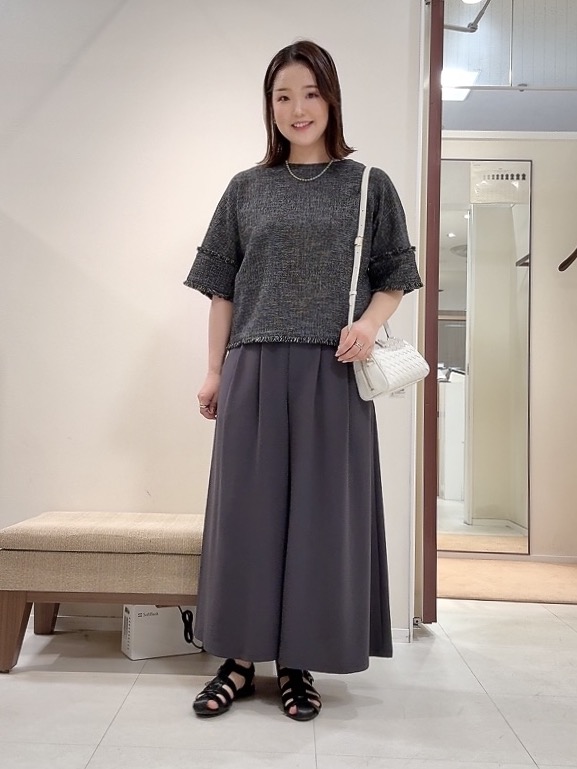 YUIさんの「UNTITLED｜◆ドライミックスツィードブラウス」を使ったコーディネート