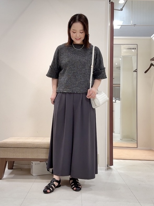 YUIさんの「UNTITLED｜◆ドライミックスツィードブラウス」を使ったコーディネート