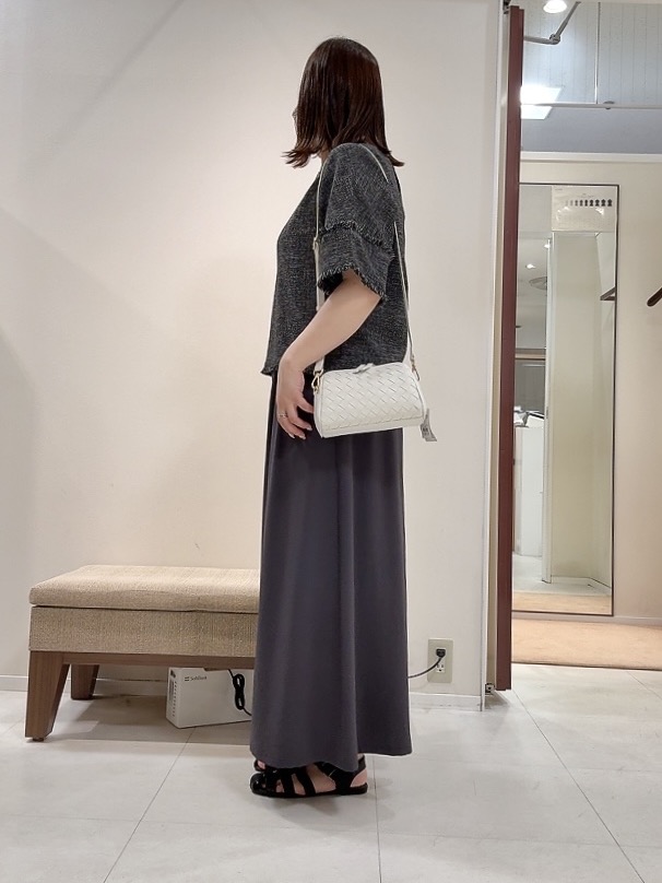 YUIさんの「UNTITLED｜◆ドライミックスツィードブラウス」を使ったコーディネート