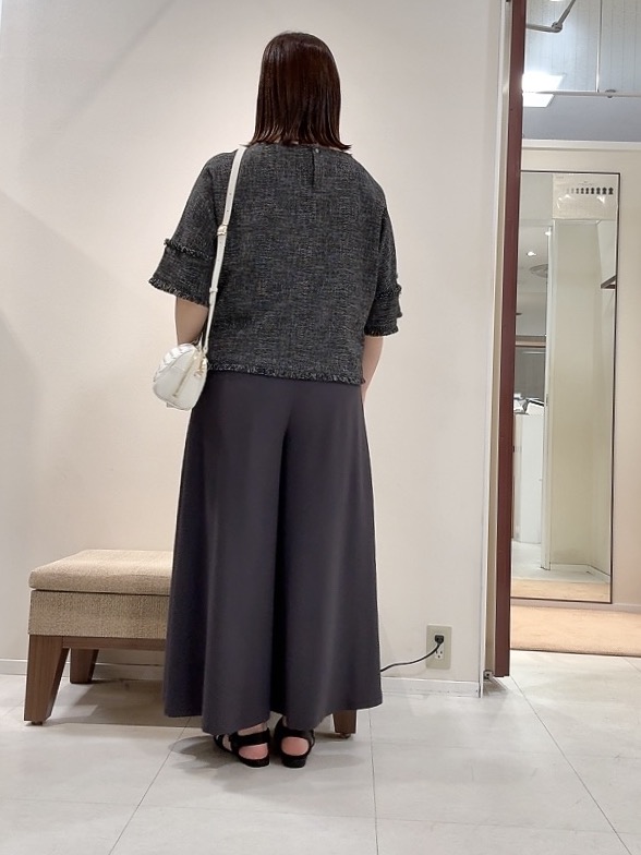 YUIさんの「UNTITLED｜◆ドライミックスツィードブラウス」を使ったコーディネート