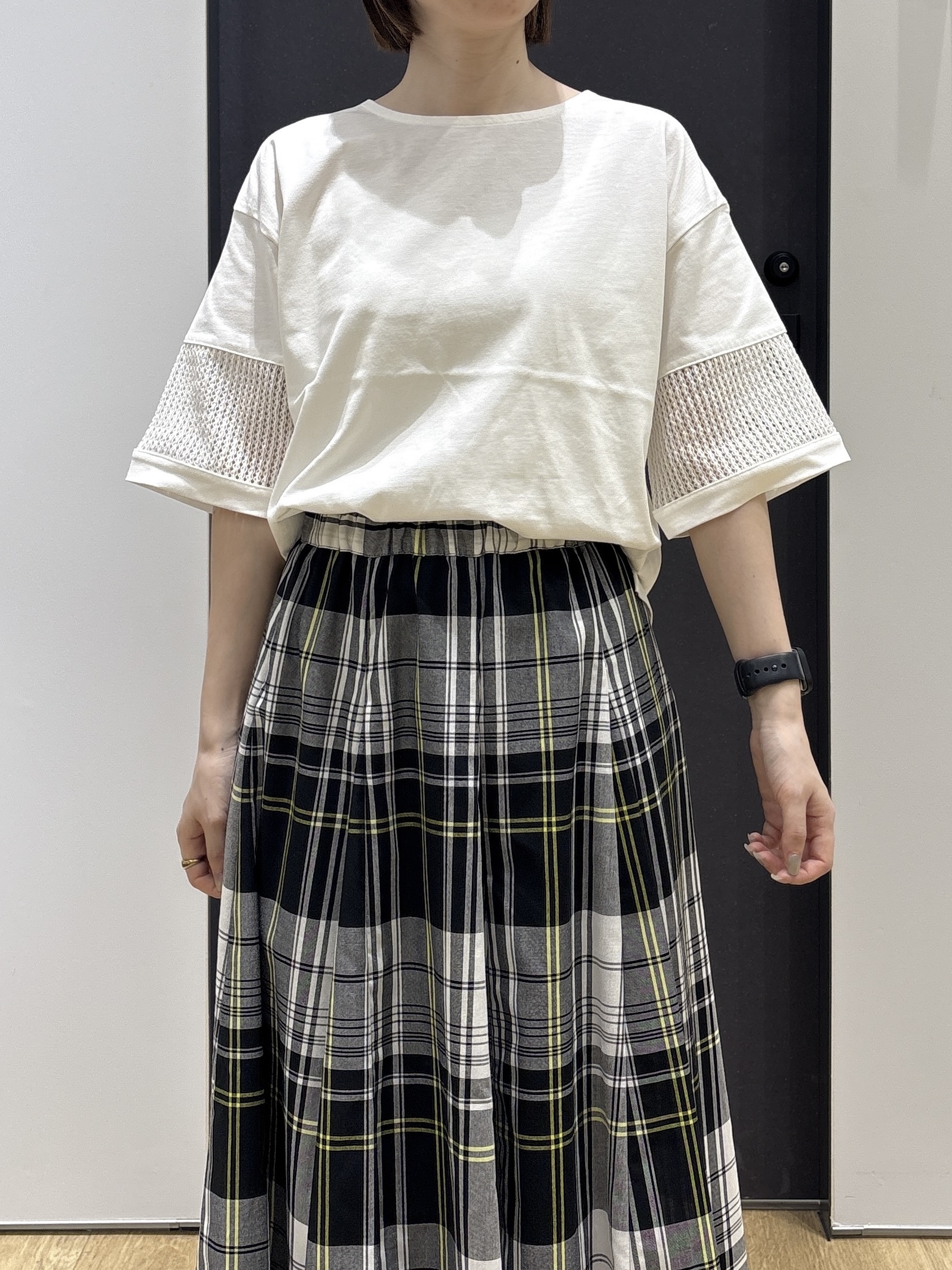 risaさんの「Dessin｜【接触冷感】メッシュレーススリーブプルオーバー」を使ったコーディネート