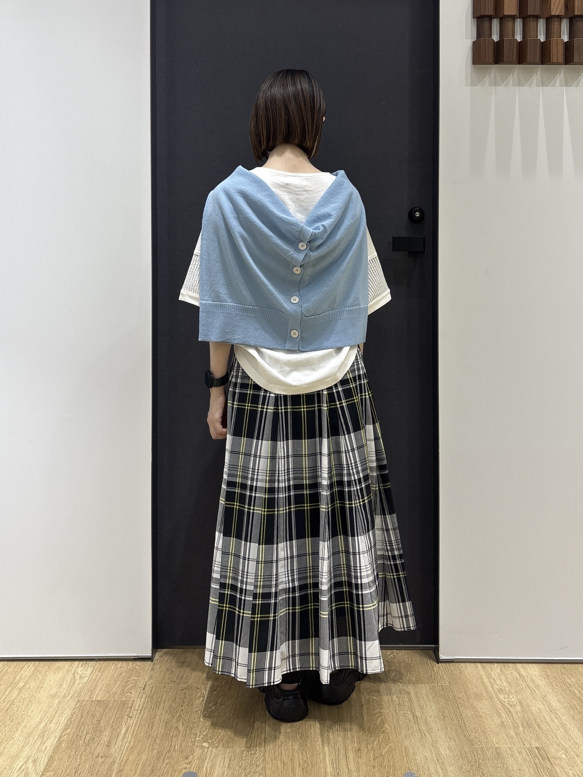 risaさんの「Dessin｜【接触冷感】メッシュレーススリーブプルオーバー」を使ったコーディネート