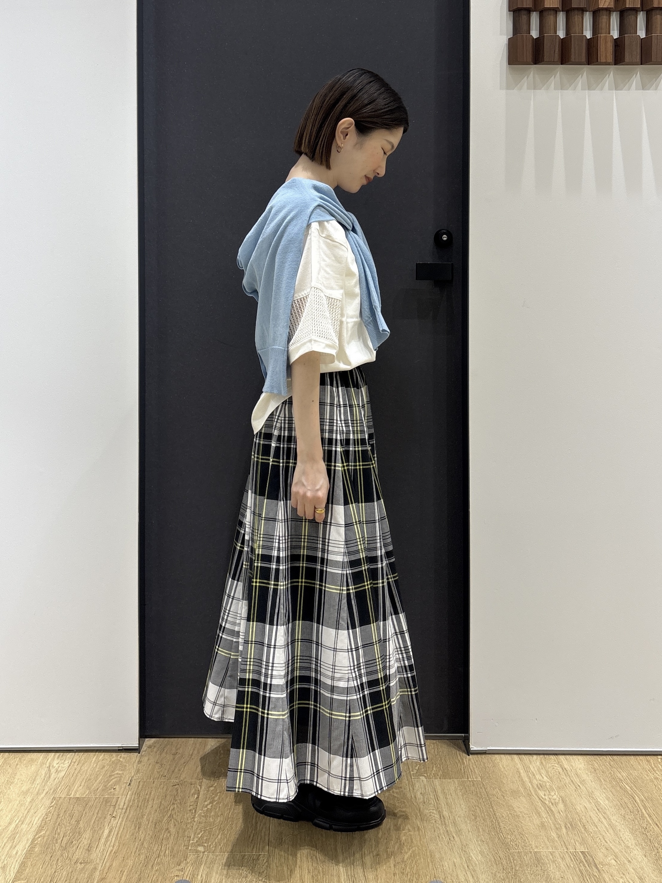 risaさんの「Dessin｜【接触冷感】メッシュレーススリーブプルオーバー」を使ったコーディネート