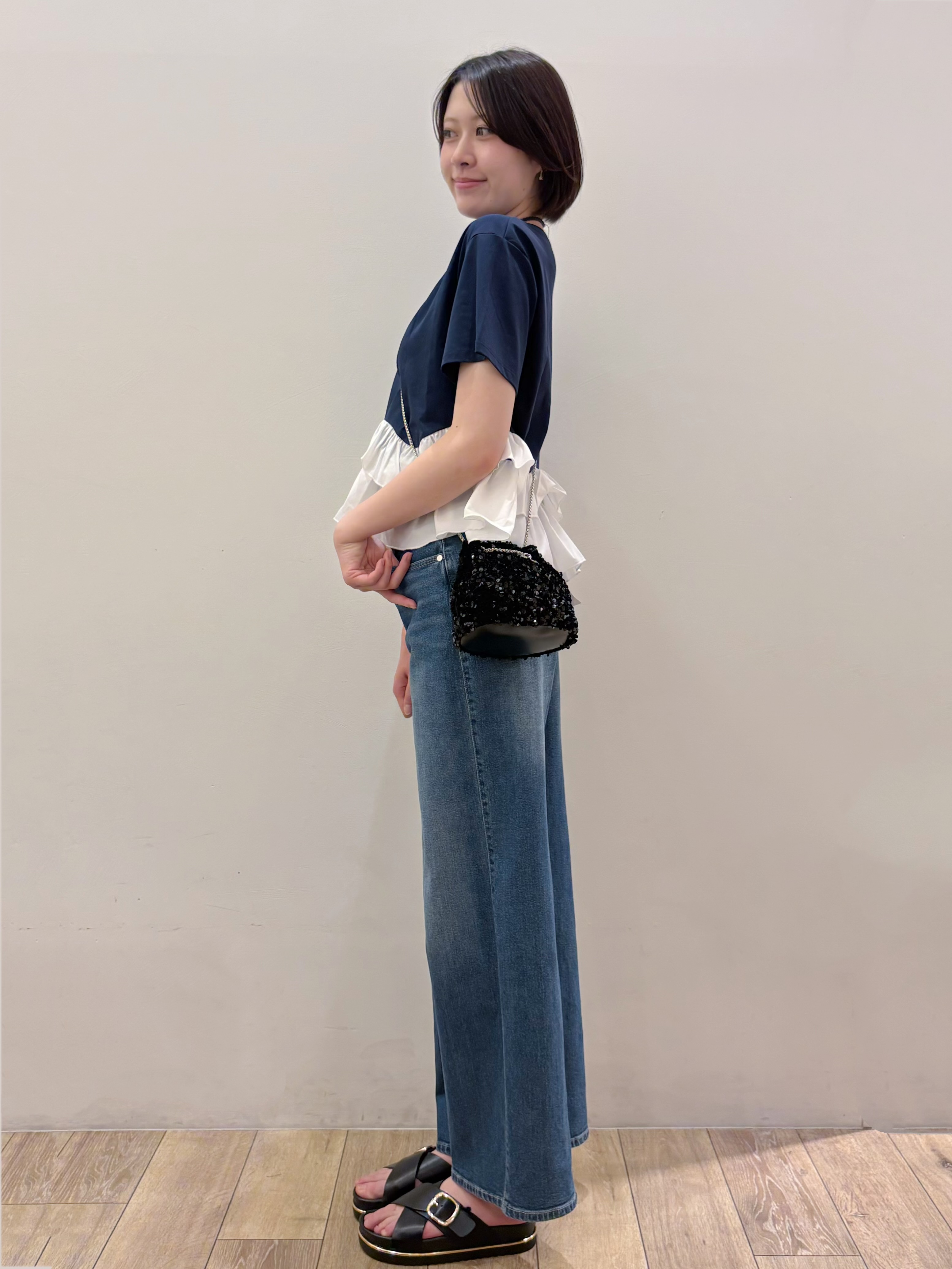 RINさんの「OPAQUE.CLIP｜裾フリルドッキングTシャツ【洗濯機OK】」を使ったコーディネート