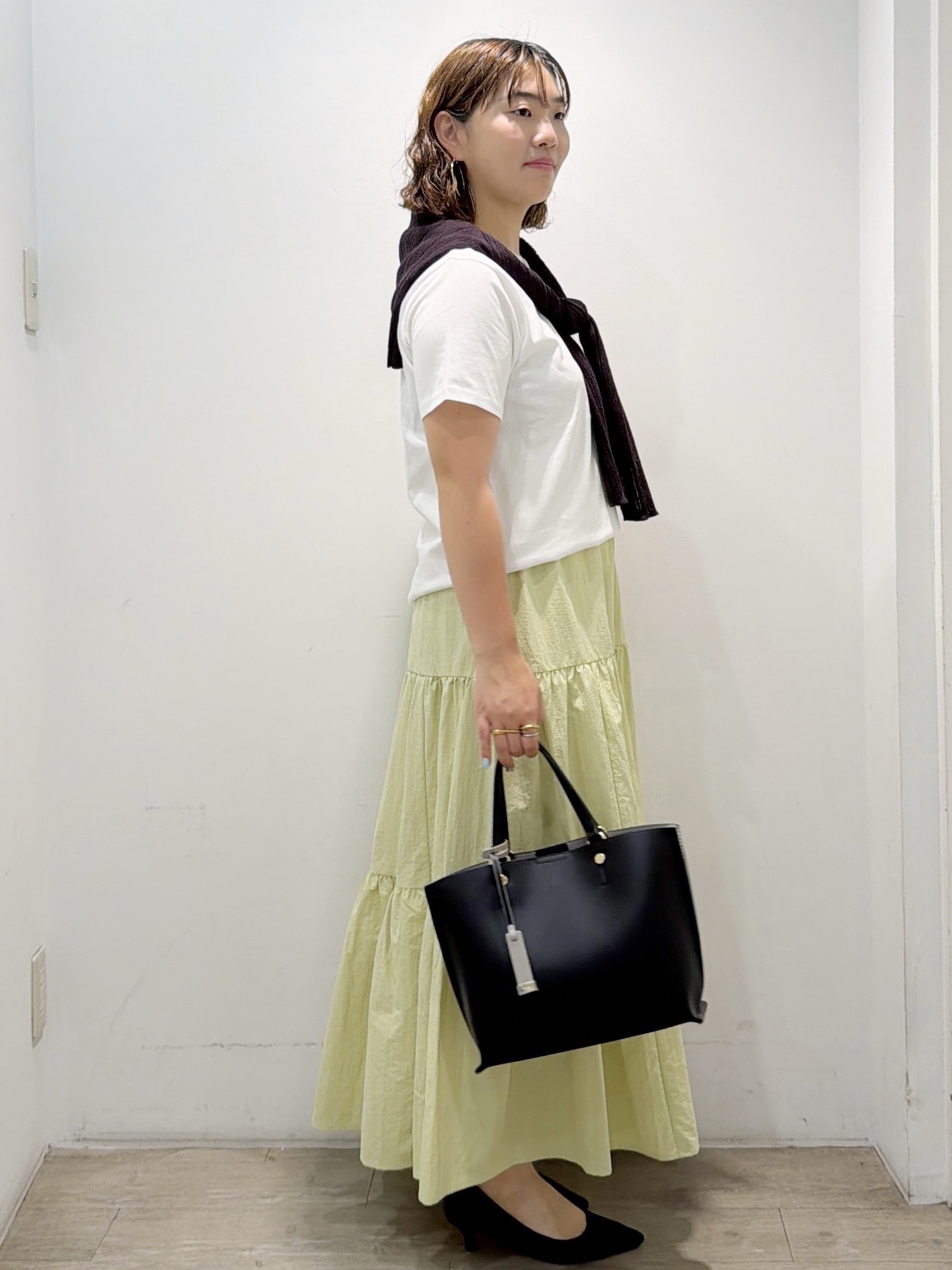 sumicaさんの「OPAQUE.CLIP｜ロゴプリント刺繍アソートTシャツ【洗濯機OK】」を使ったコーディネート