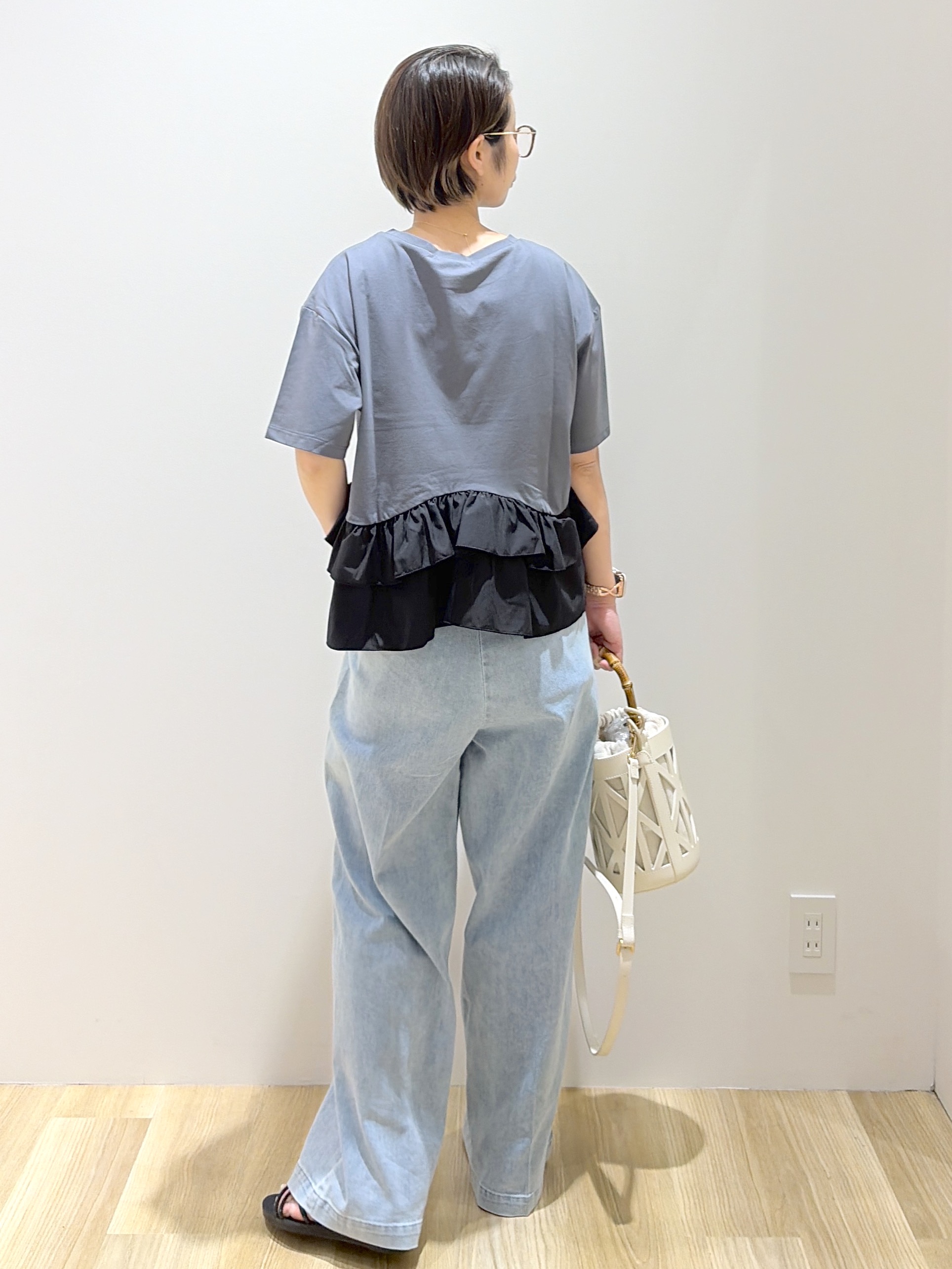 えりさんの「OPAQUE.CLIP｜裾フリルドッキングTシャツ【洗濯機OK】」を使ったコーディネート