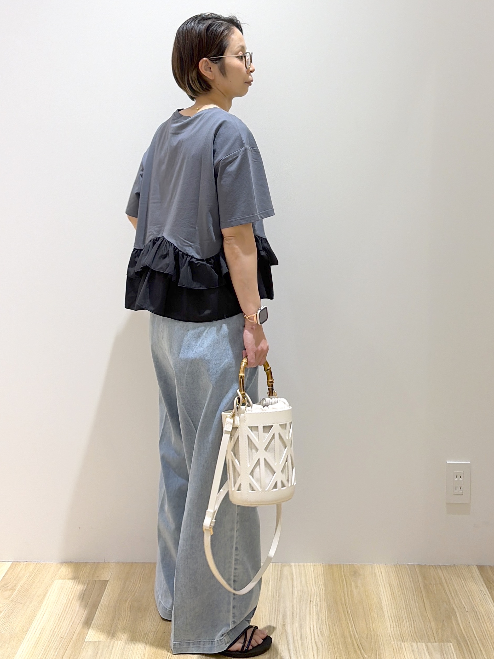 えりさんの「OPAQUE.CLIP｜裾フリルドッキングTシャツ【洗濯機OK】」を使ったコーディネート