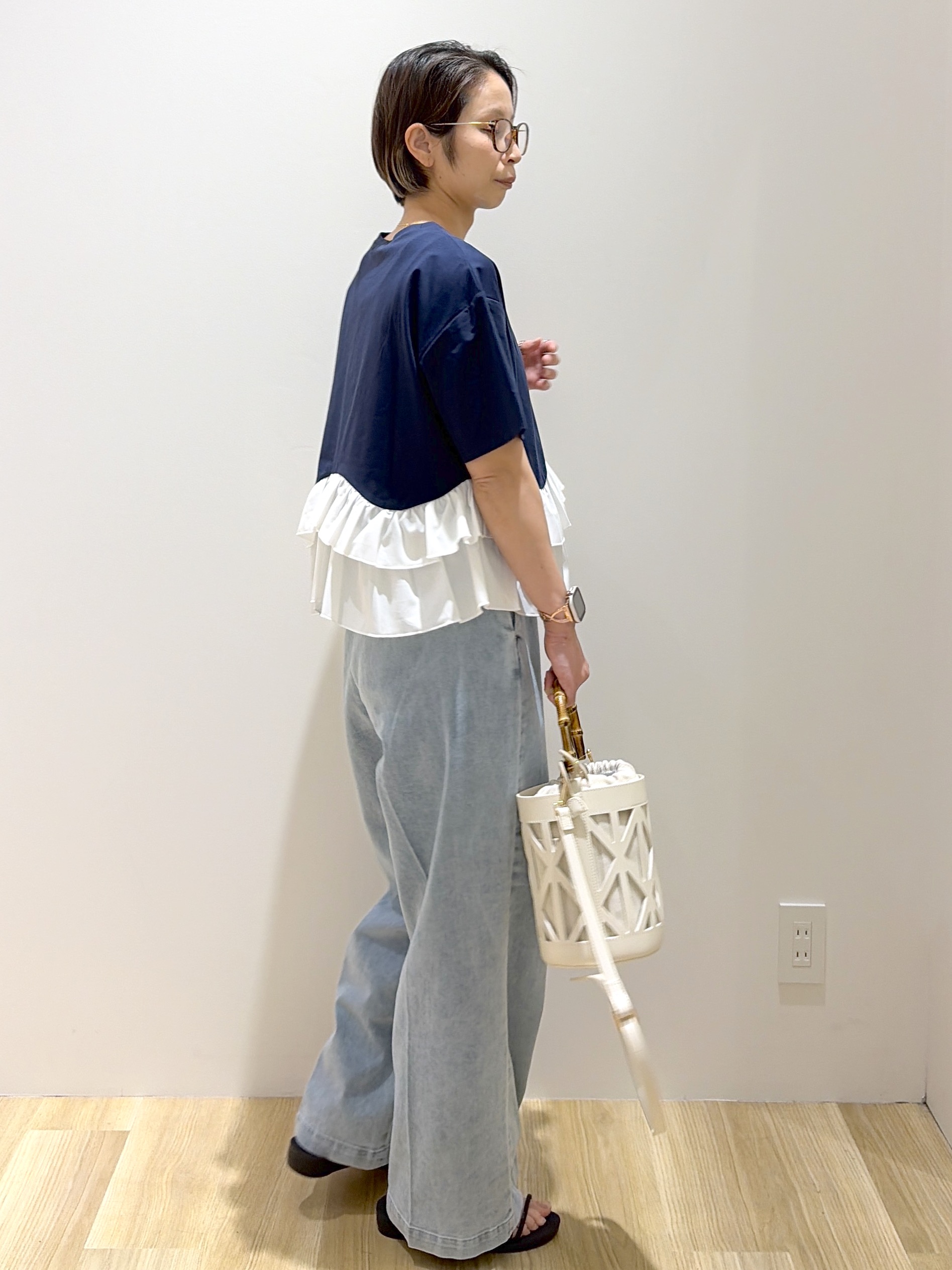 えりさんの「OPAQUE.CLIP｜裾フリルドッキングTシャツ【洗濯機OK】」を使ったコーディネート