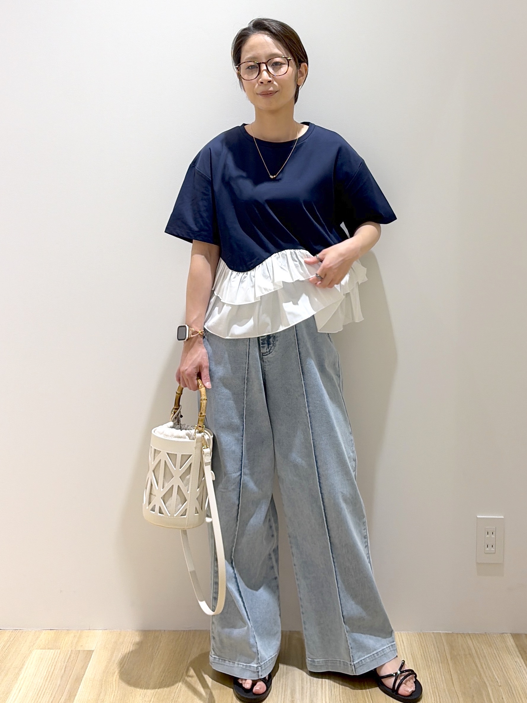 えりさんの「OPAQUE.CLIP｜裾フリルドッキングTシャツ【洗濯機OK】」を使ったコーディネート