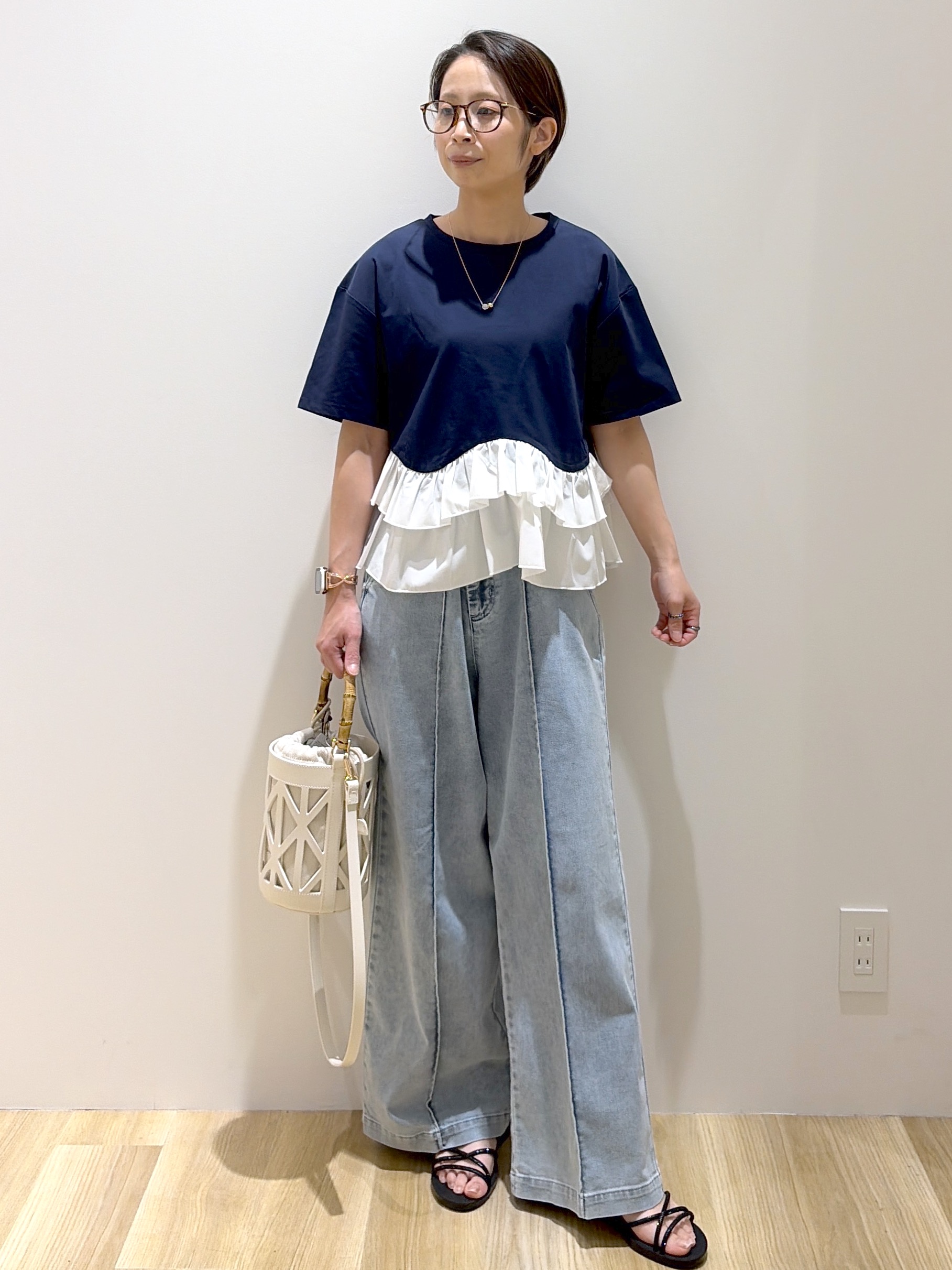 えりさんの「OPAQUE.CLIP｜裾フリルドッキングTシャツ【洗濯機OK】」を使ったコーディネート