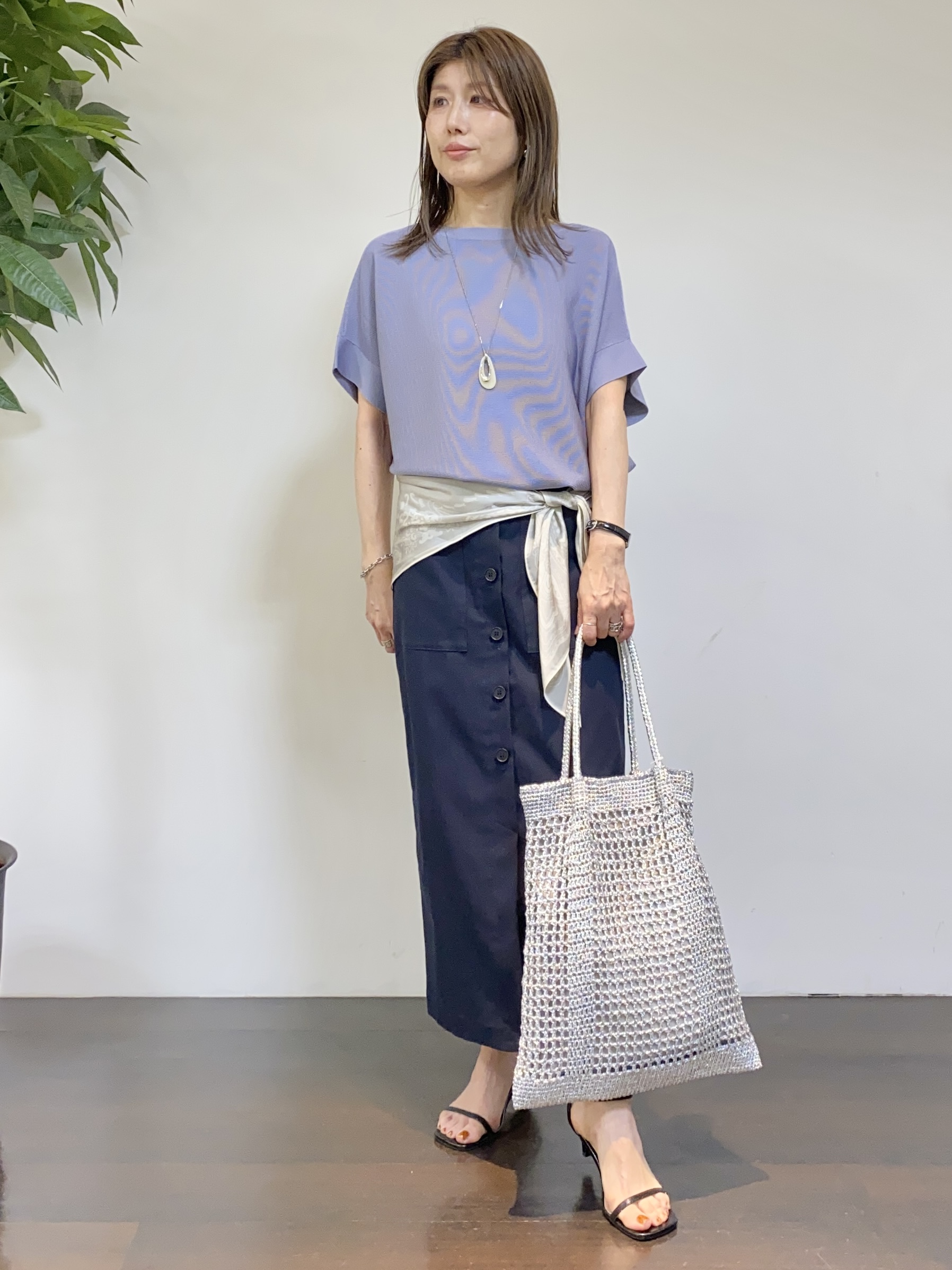 tomoさんの「UNTITLED｜【11色展開/体型カバー】前後2WAYフレンチスリーブニット」を使ったコーディネート