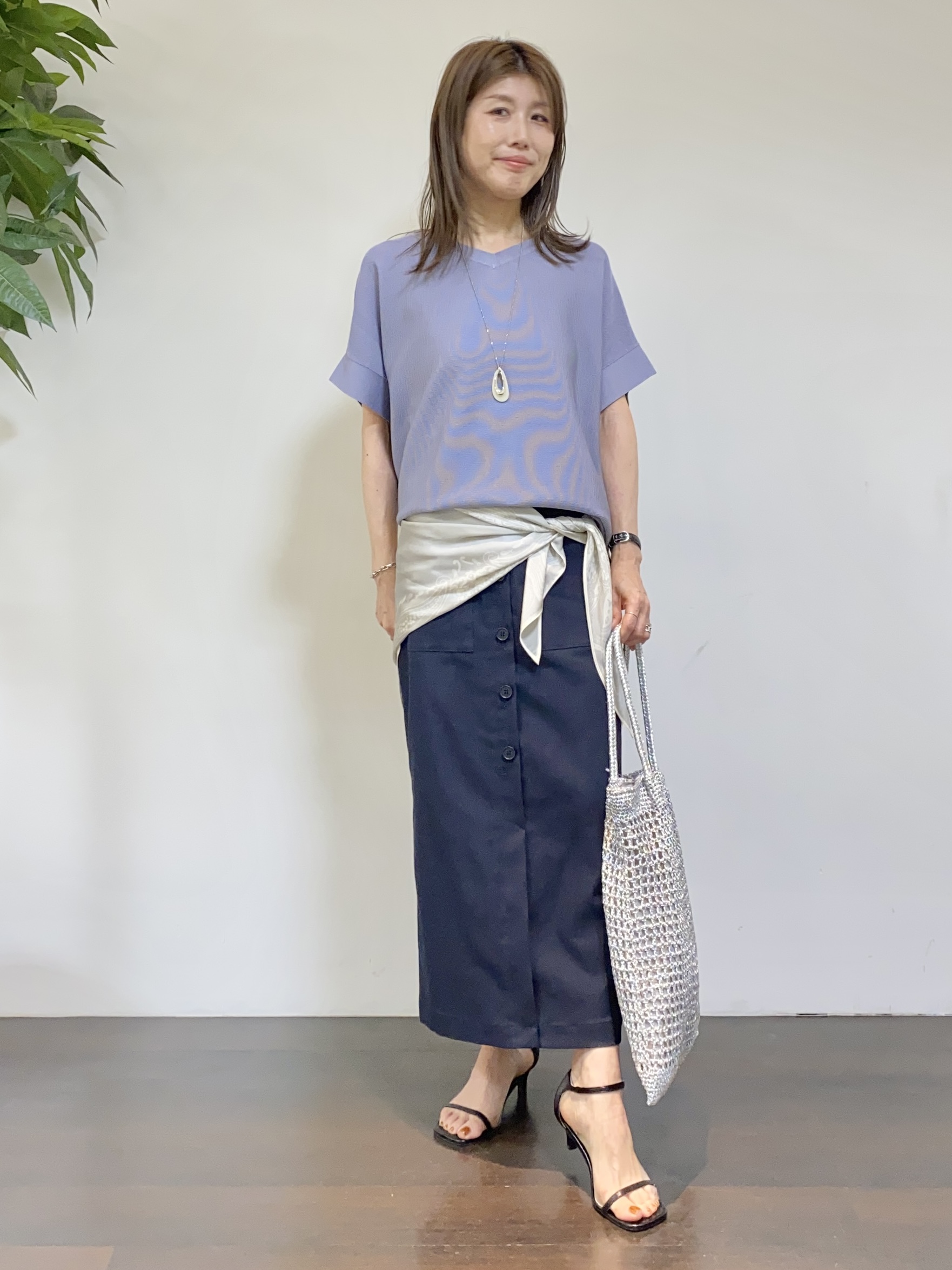 tomoさんの「UNTITLED｜【11色展開/体型カバー】前後2WAYフレンチスリーブニット」を使ったコーディネート