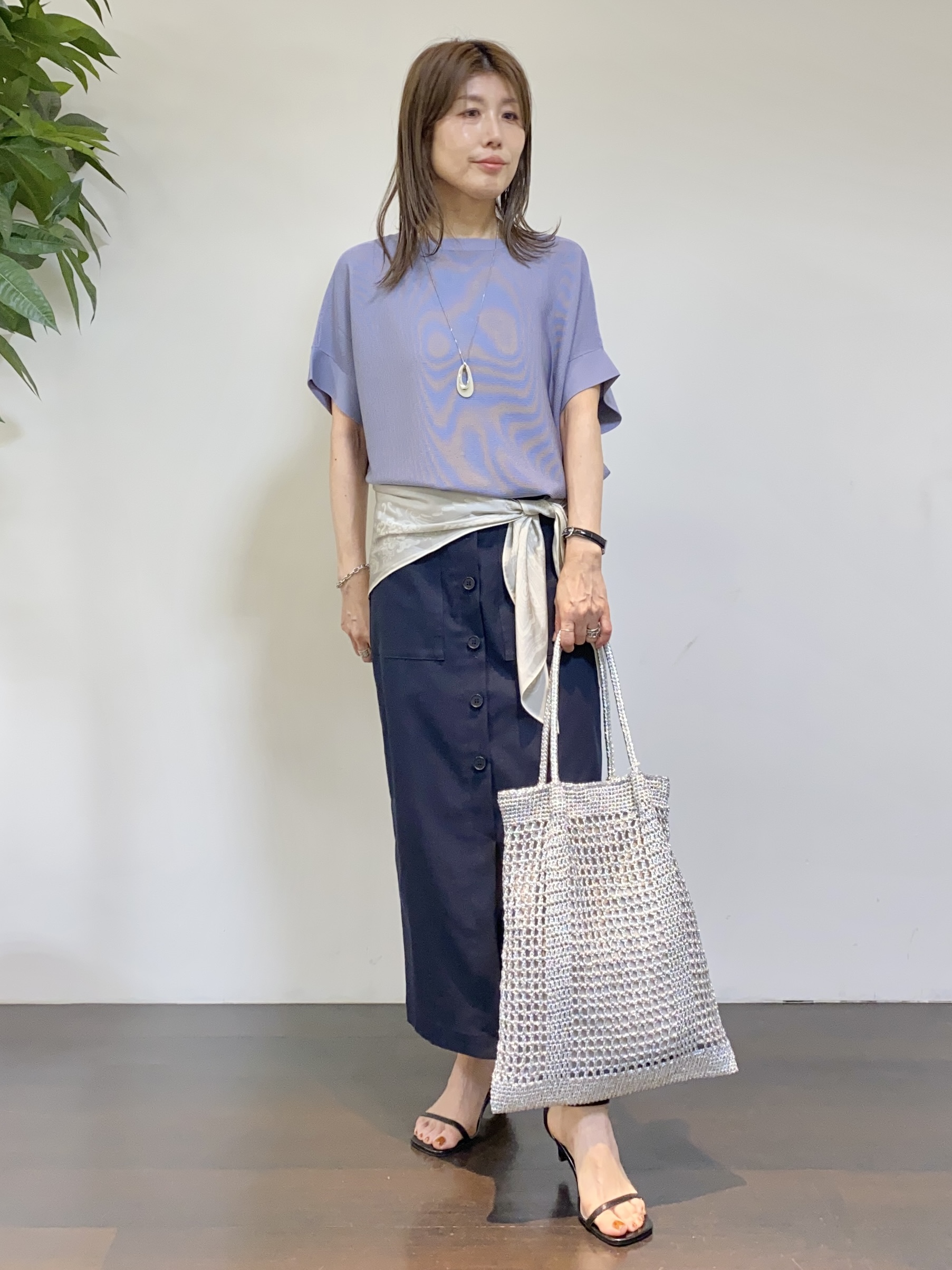 tomoさんの「UNTITLED｜【11色展開/体型カバー】前後2WAYフレンチスリーブニット」を使ったコーディネート