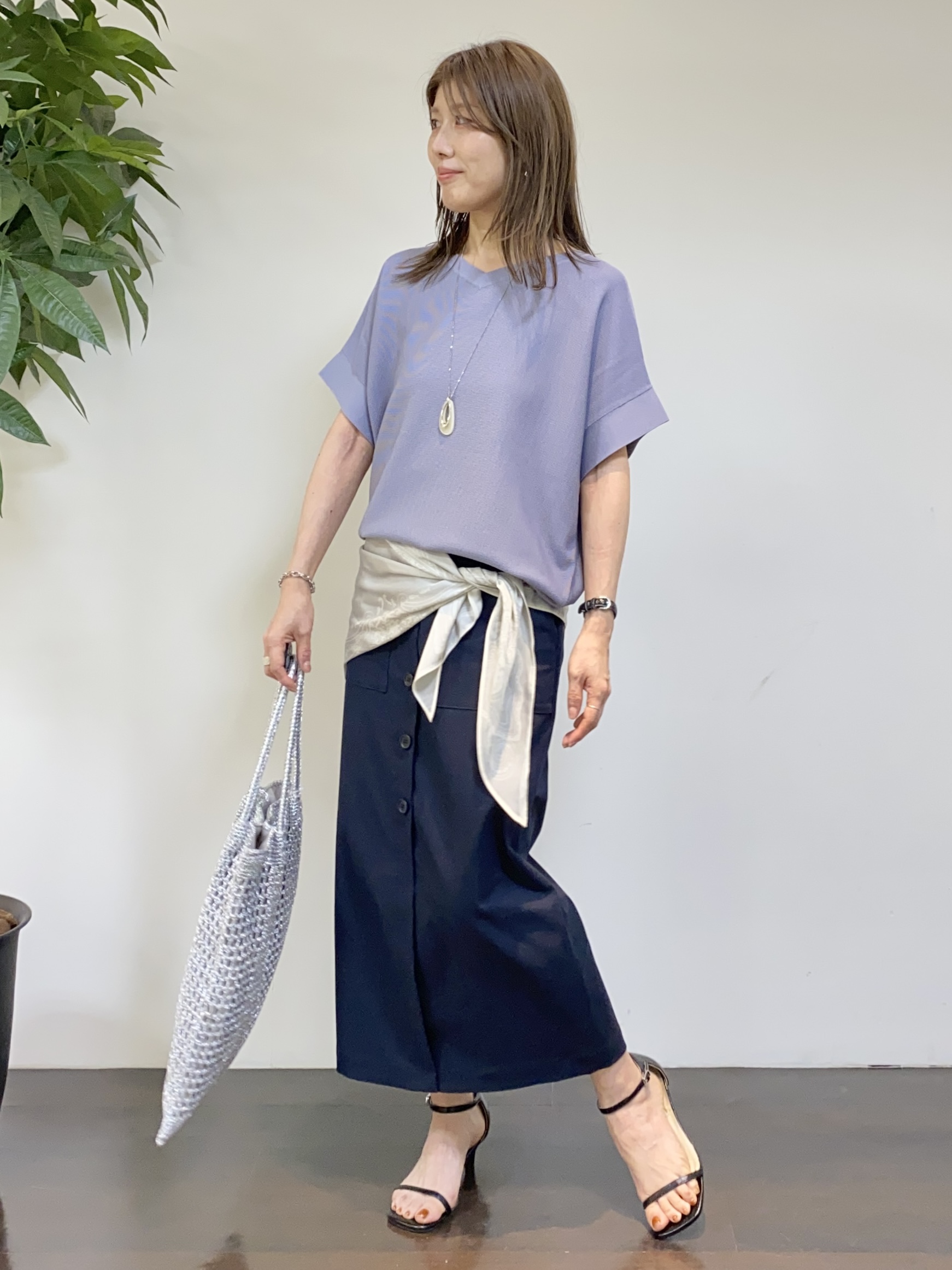 tomoさんの「UNTITLED｜【11色展開/体型カバー】前後2WAYフレンチスリーブニット」を使ったコーディネート