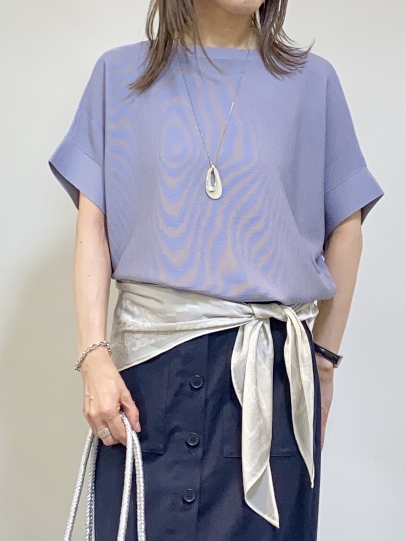 tomoさんの「UNTITLED｜【11色展開/体型カバー】前後2WAYフレンチスリーブニット」を使ったコーディネート