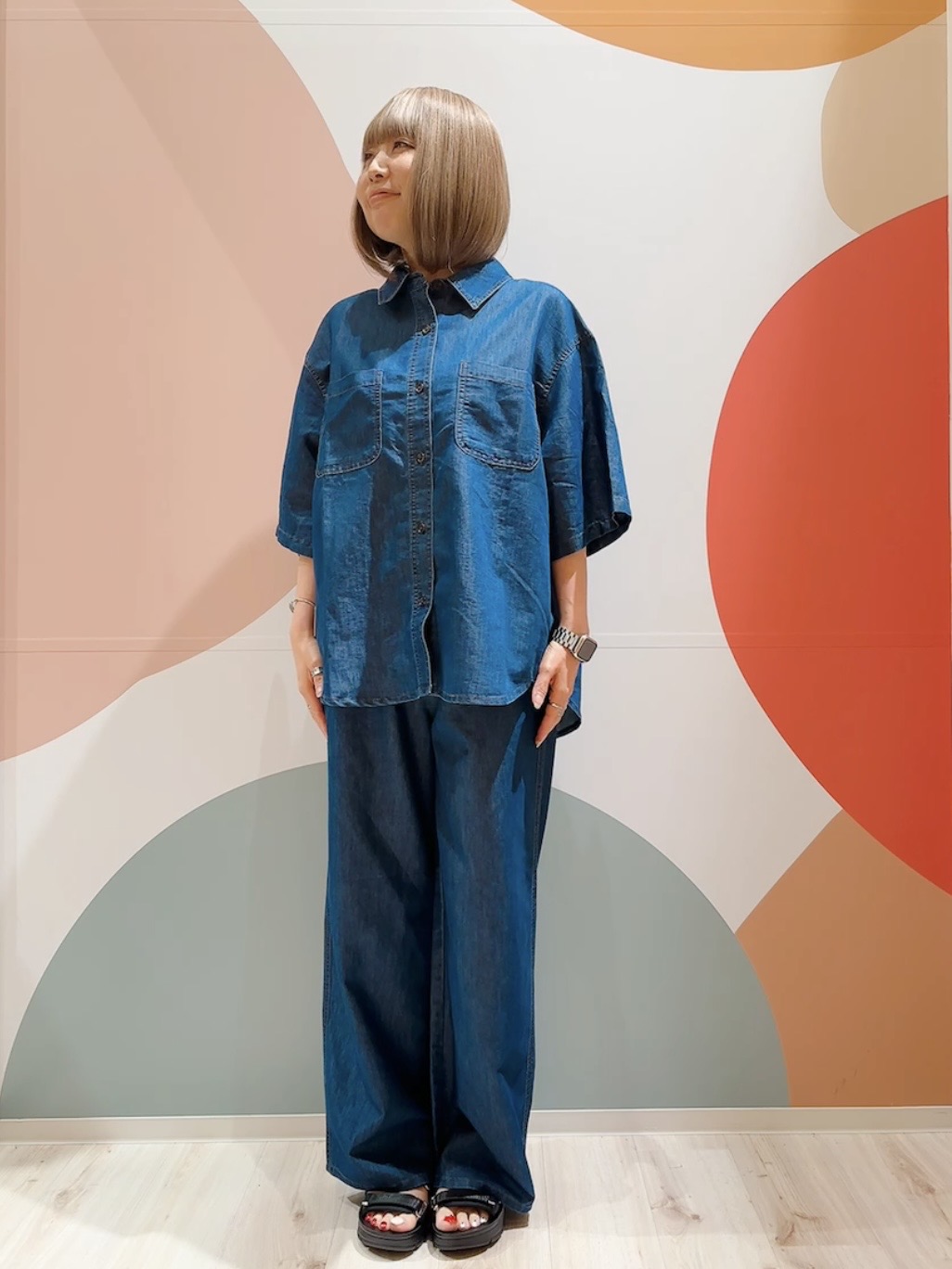 長男さんの「SHOO･LA･RUE｜【洗濯機可/S-LL】カップ付き Wストラップ テレコキャミソール」を使ったコーディネート