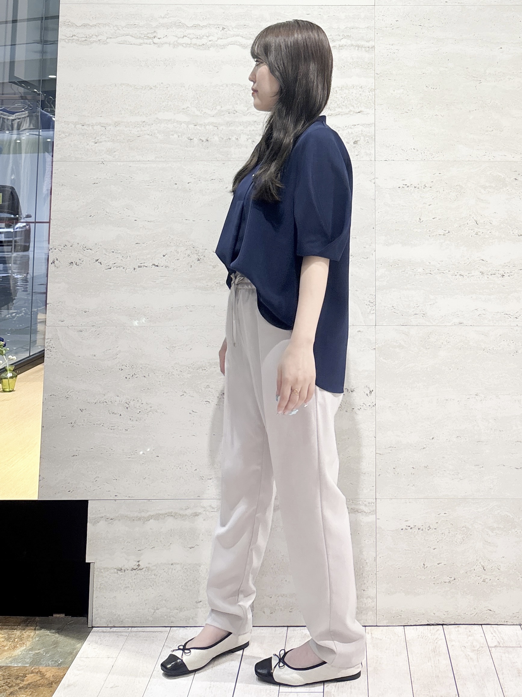 かほさんの「OPAQUE.CLIP｜【ストレッチ／防シワ／洗濯機OK】タックスリーブブラウス《SS～LL／6col／セットアップ可》」を使ったコーディネート