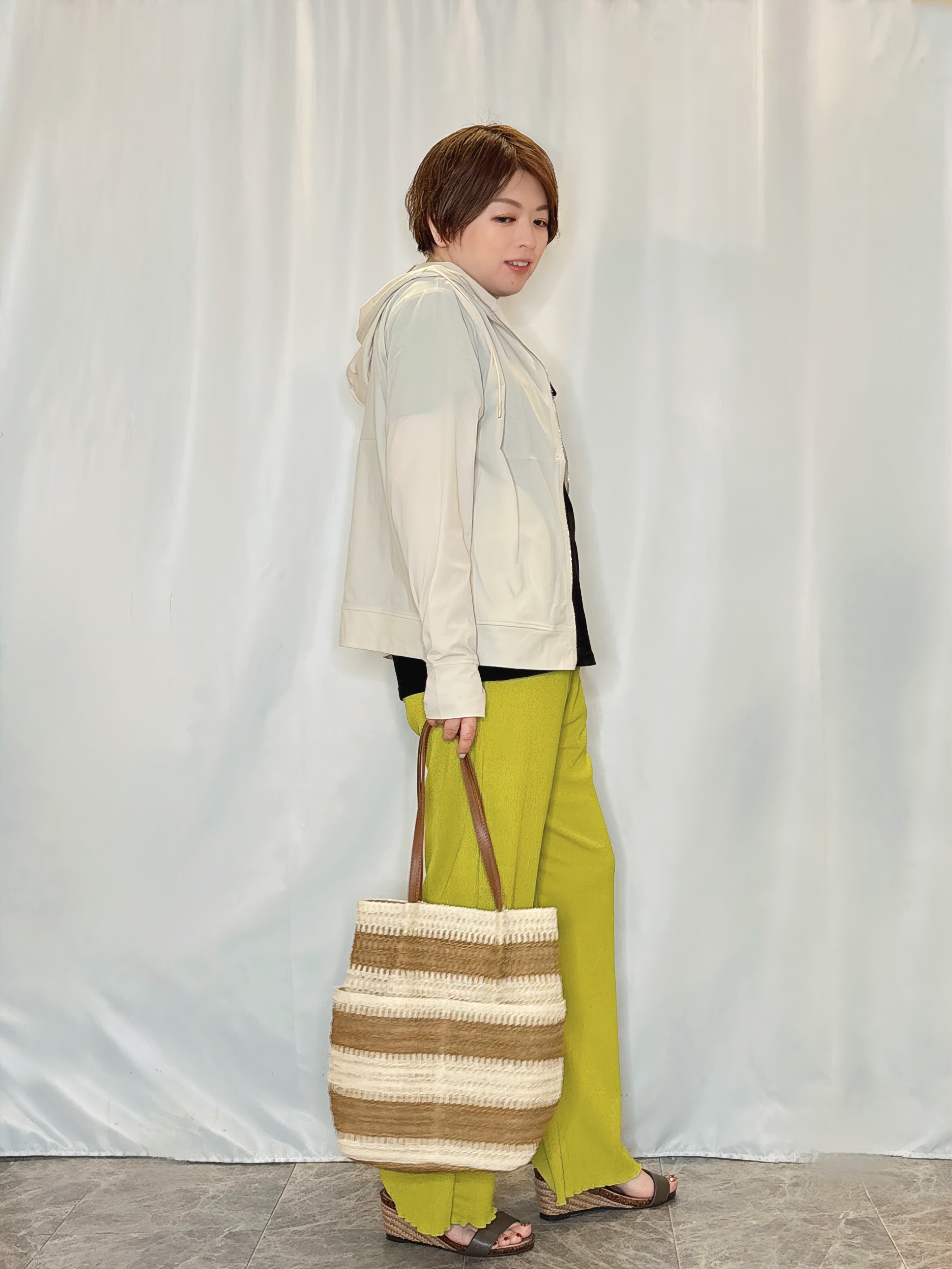 たみさんの「SHOO･LA･RUE｜【UV/洗濯機可】日焼け対策も快適に 指穴つき ジップパーカー」を使ったコーディネート