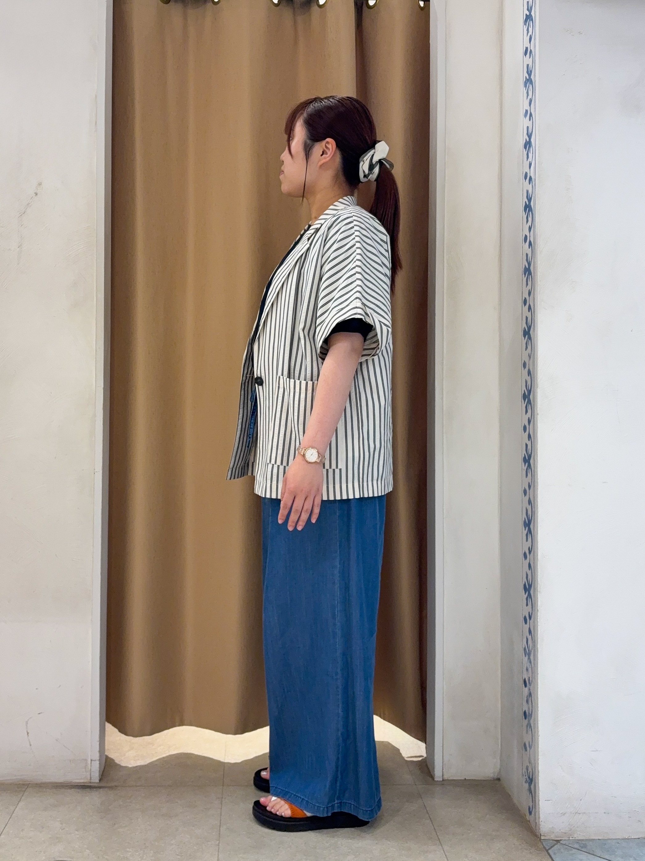 SO(R)Aさんの「SHOO･LA･RUE｜【S-LL/吸水速乾/セットアップ可】羽織るだけで主役になる サッカーストライプシャツジャケット」を使ったコーディネート