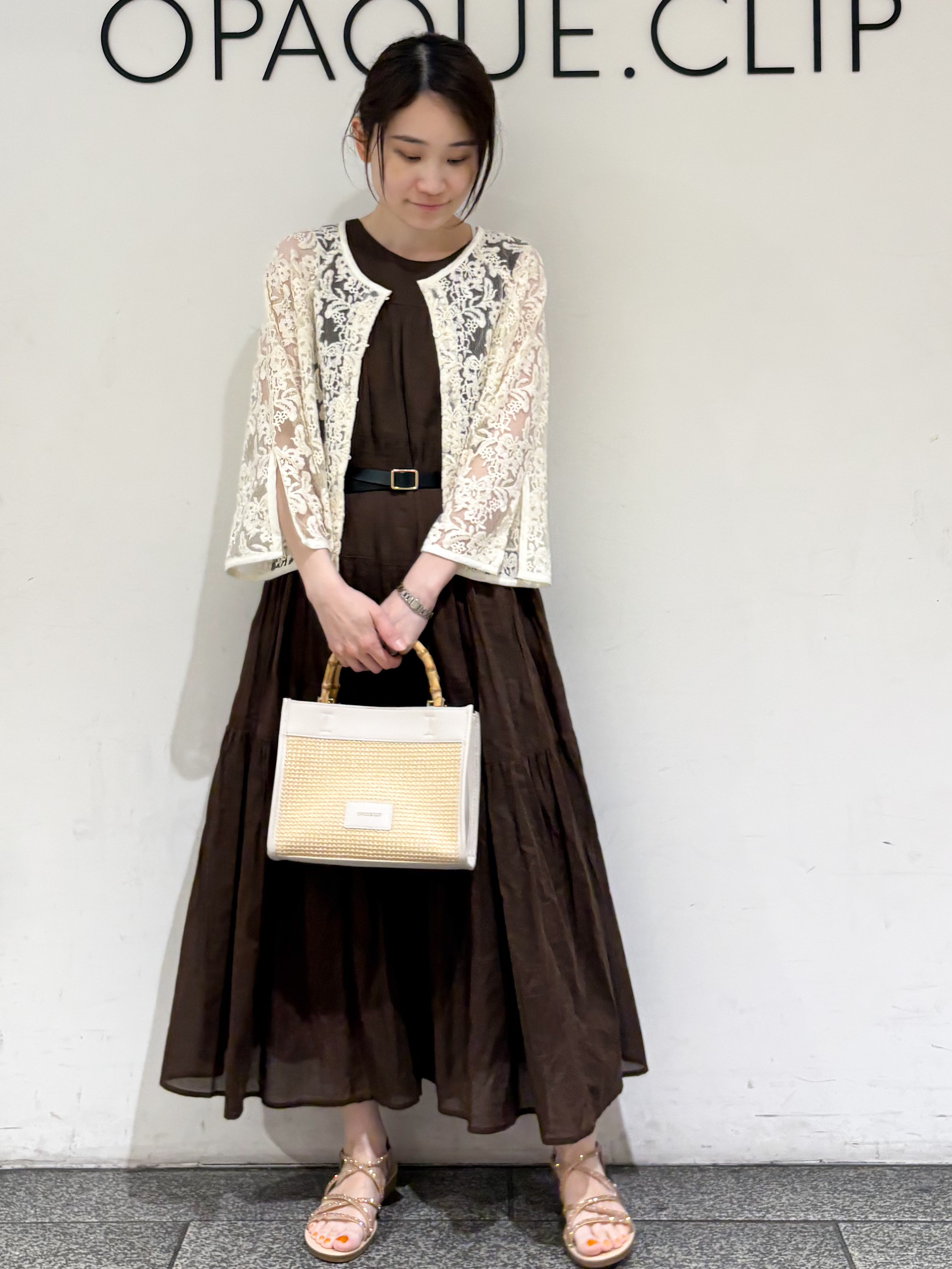 riさんの「OPAQUE.CLIP｜刺繍レースショートブラウス【洗える】」を使ったコーディネート