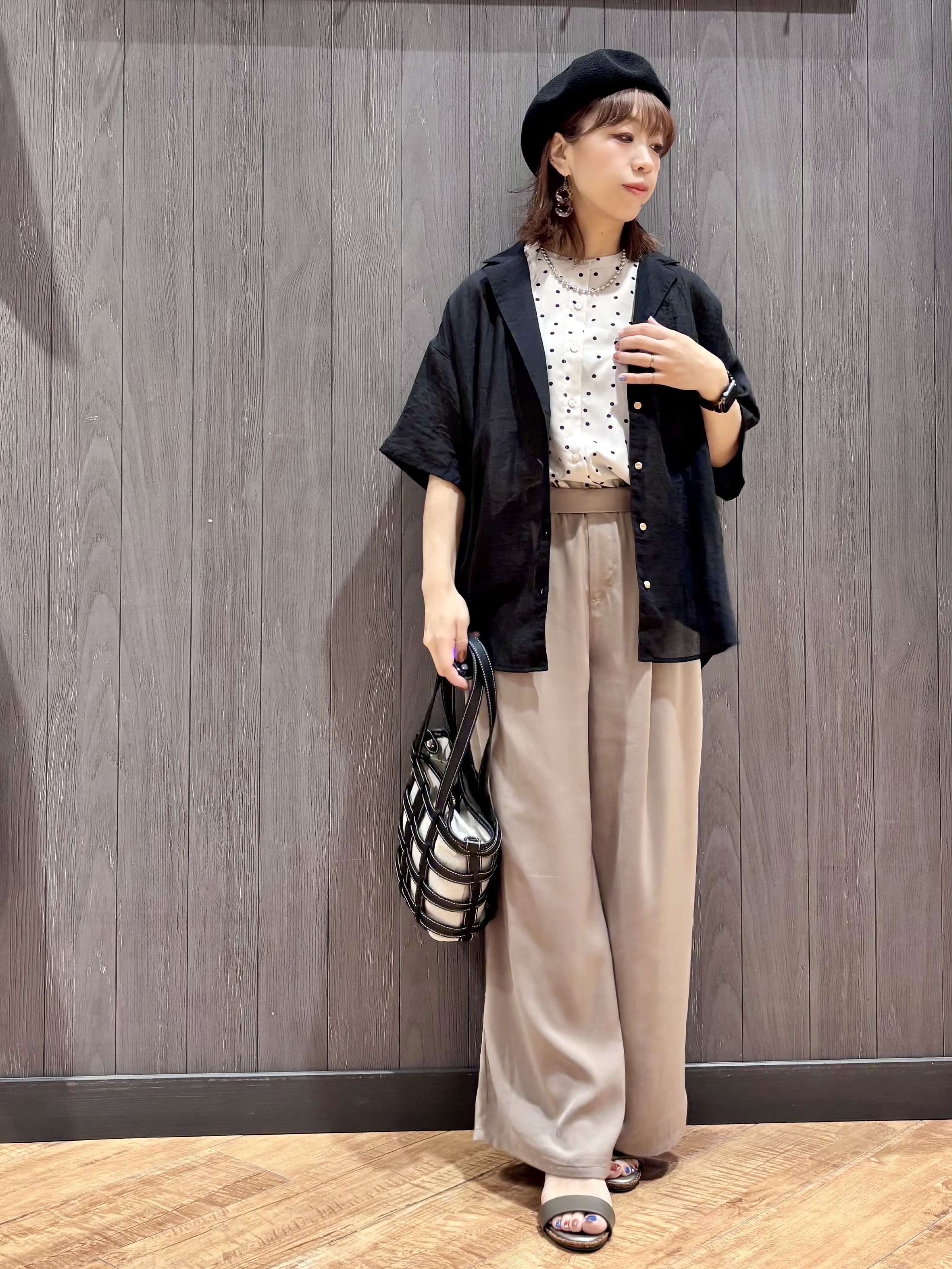 meiさんの「SHOO･LA･RUE｜【S-LL】ナチュラルに決まる 半袖シアーシャツジャケット」を使ったコーディネート