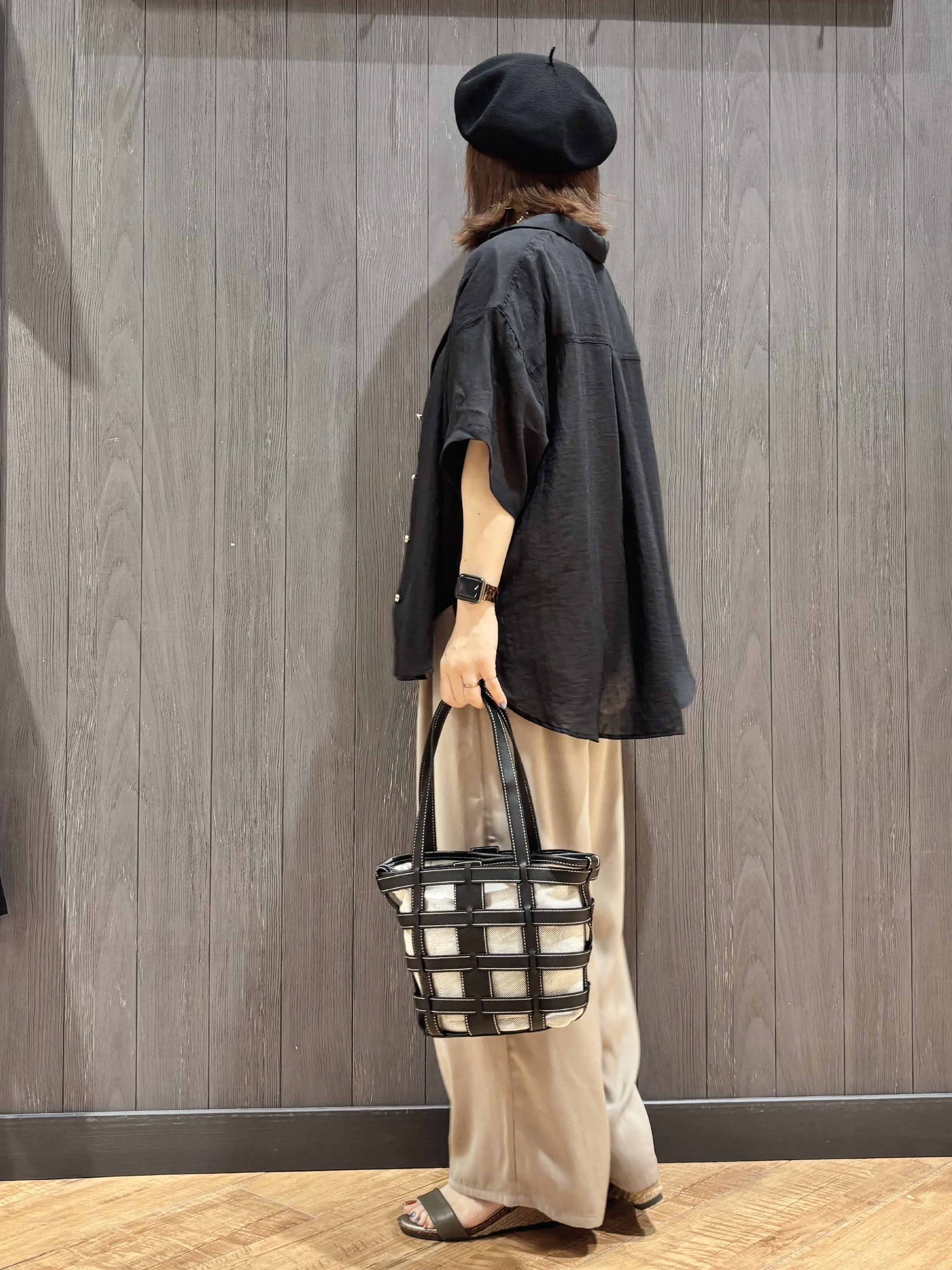 meiさんの「SHOO･LA･RUE｜【S-LL】ナチュラルに決まる 半袖シアーシャツジャケット」を使ったコーディネート
