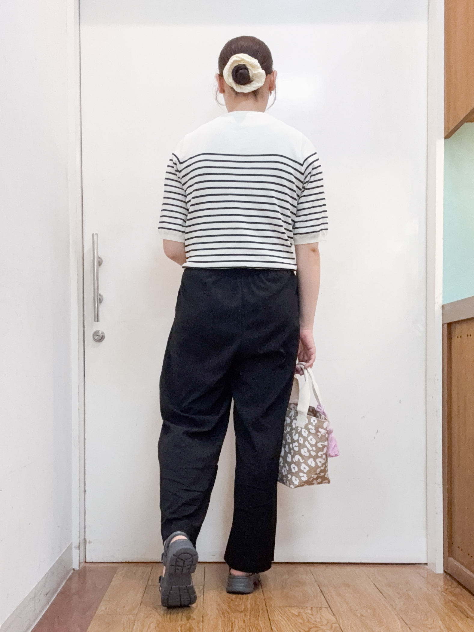 Karinさんの「SHOO･LA･RUE｜【毎日洗える/S-LL/UV】上半身すっきり 二の腕見せない5分袖ニット」を使ったコーディネート