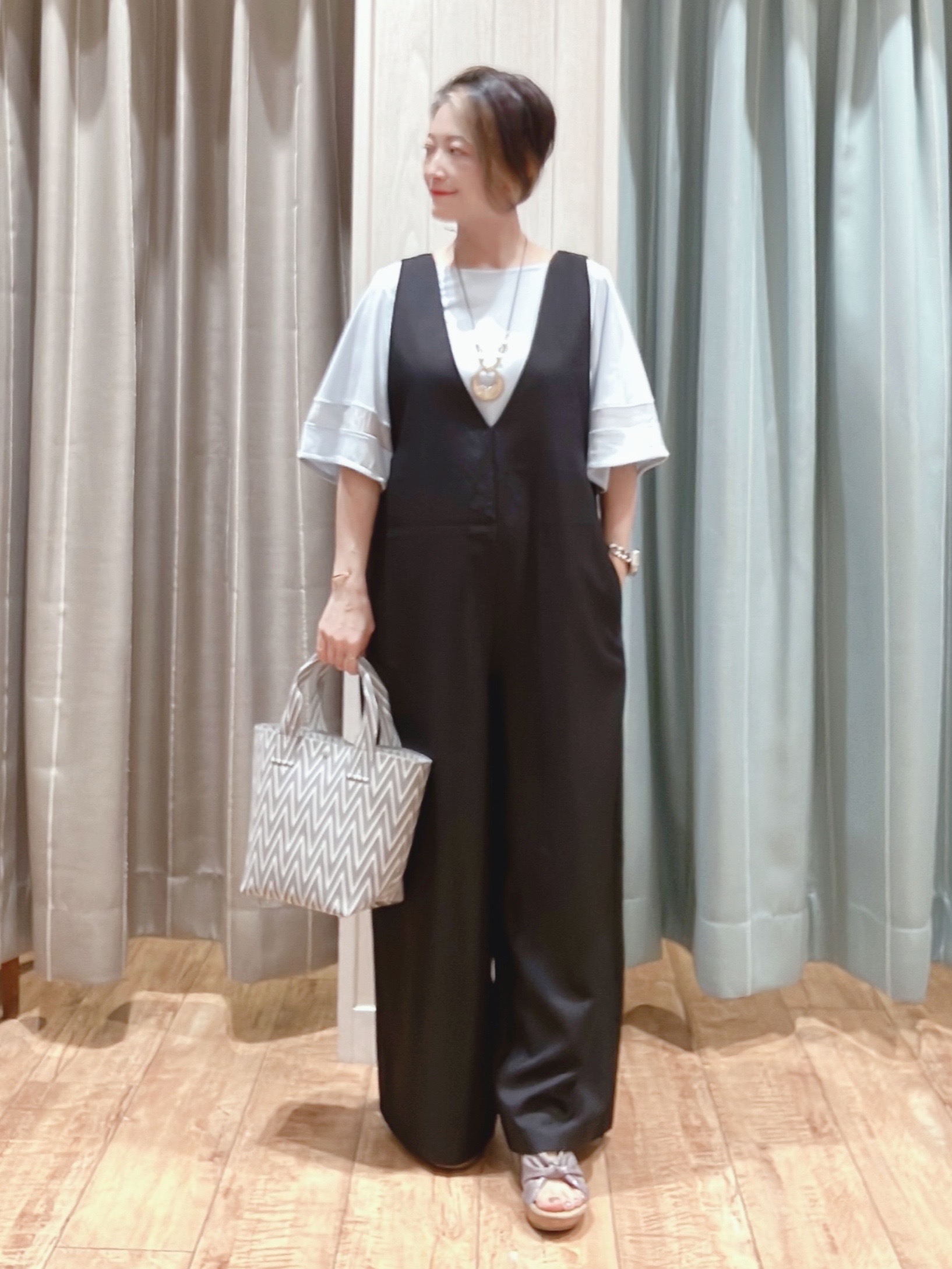 aaamiさんの「SHOO･LA･RUE｜【洗濯後しわになりにくい/S-LL】ゆったりらくちんきれい見え　シンプルだから使いやすい 大人のオー」を使ったコーディネート