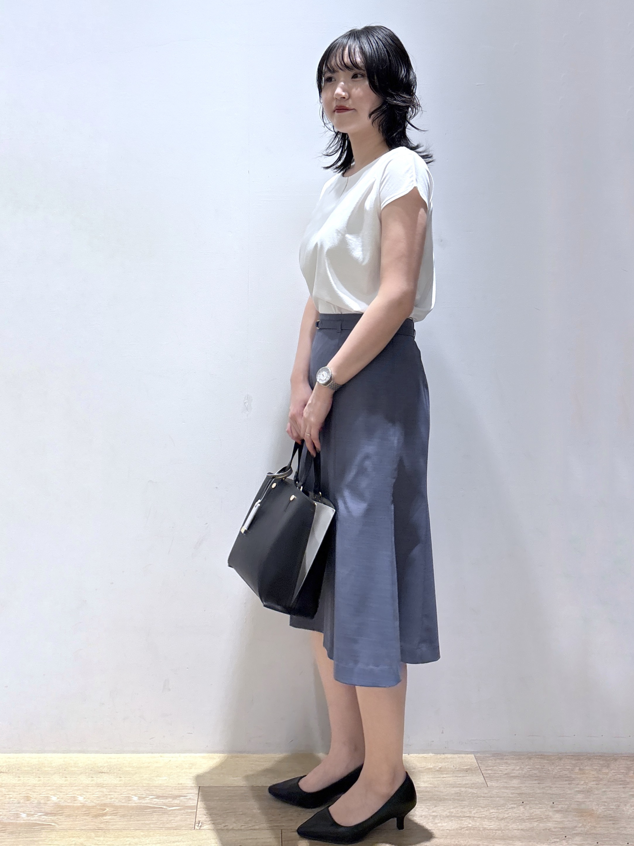 mizukiさんの「index｜【接触冷感】ビジューキーネックフレンチトップス《UVケア／洗濯機OK／XS～3L／8col》」を使ったコーディネート