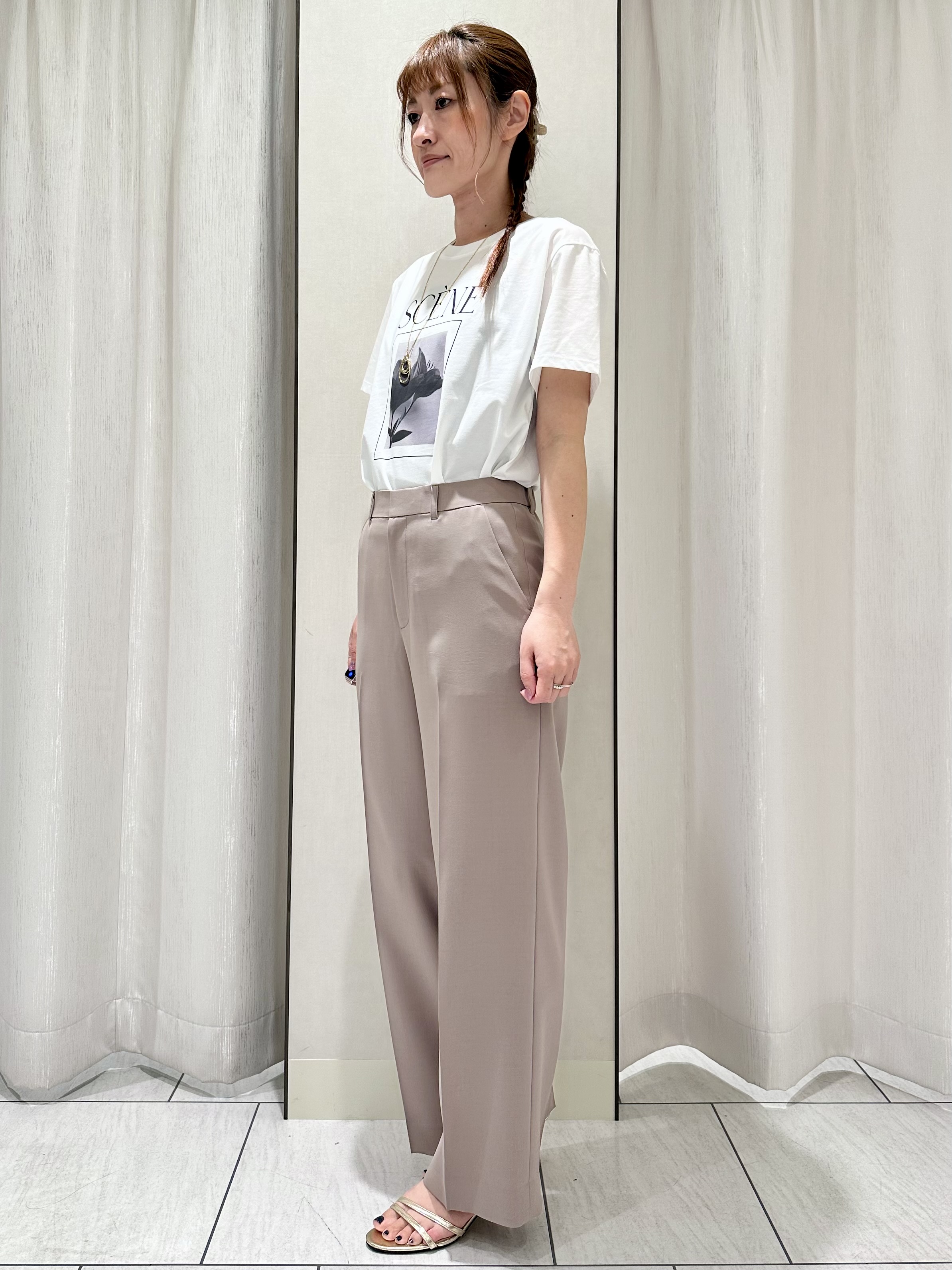 komiさんの「UNTITLED｜【ロゴ/プリント】グラフィックTシャツ」を使ったコーディネート