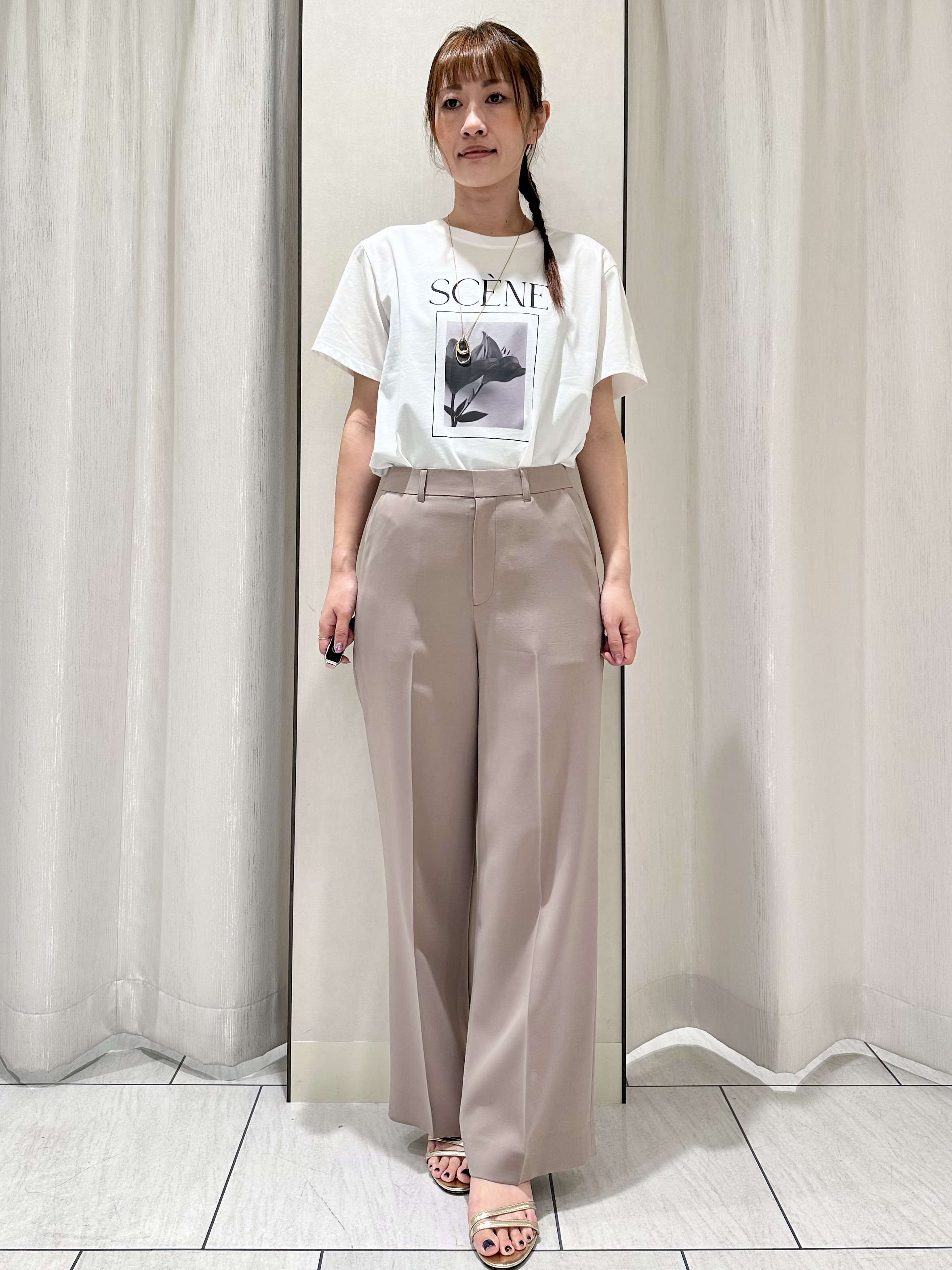 komiさんの「UNTITLED｜【ロゴ/プリント】グラフィックTシャツ」を使ったコーディネート