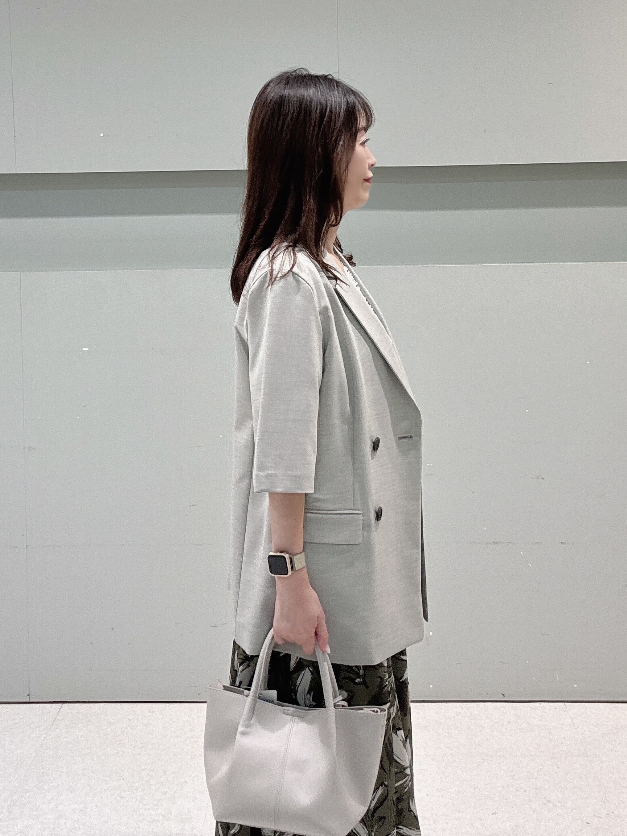 makiさんの「UNTITLED｜【シワになりにくい/セットアップ可/接触冷感】ハーフスリーブジャケット」を使ったコーディネート