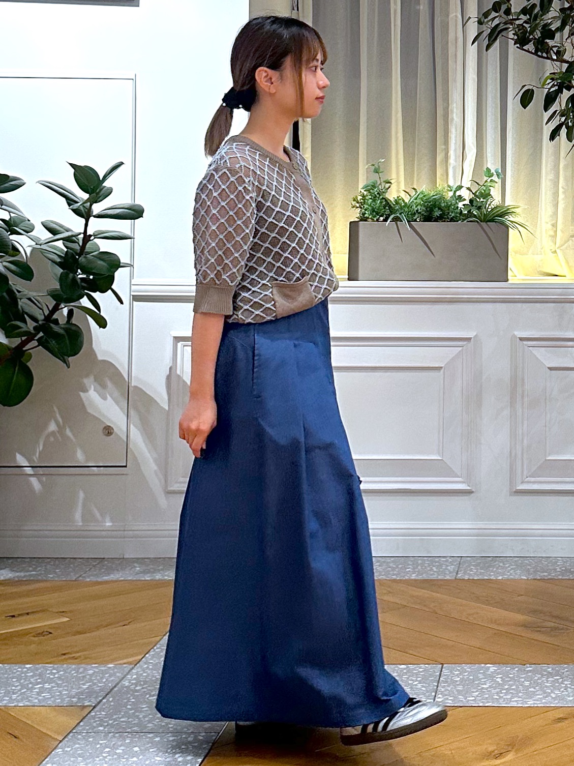 なべこさんの「DRESSTERIOR｜【接触冷感/吸水速乾】クールタッチ デニムライク タックスカート」を使ったコーディネート
