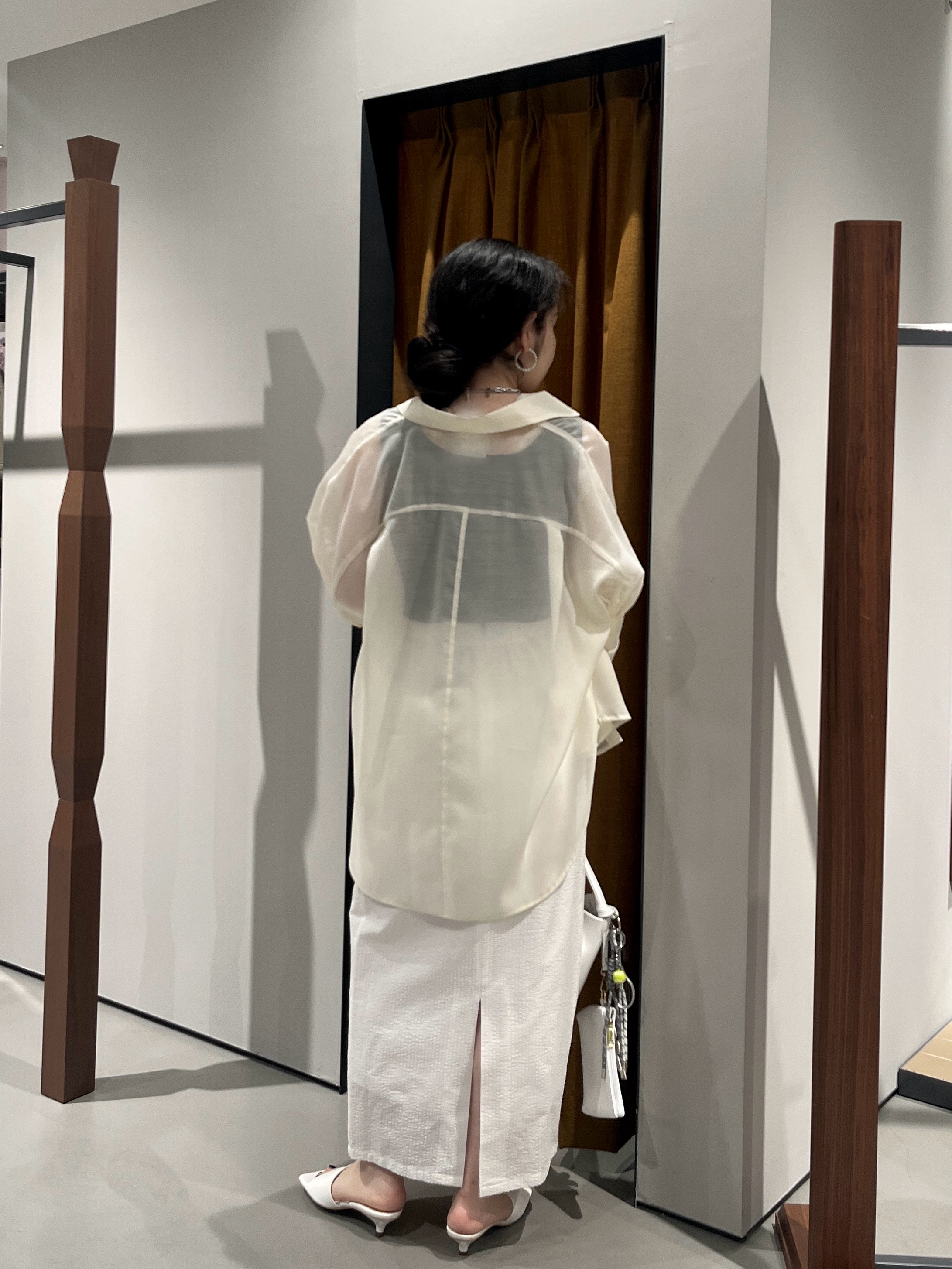 Uminoさんの「INDIVI｜【接触冷感】シアーコクーンブラウス」を使ったコーディネート