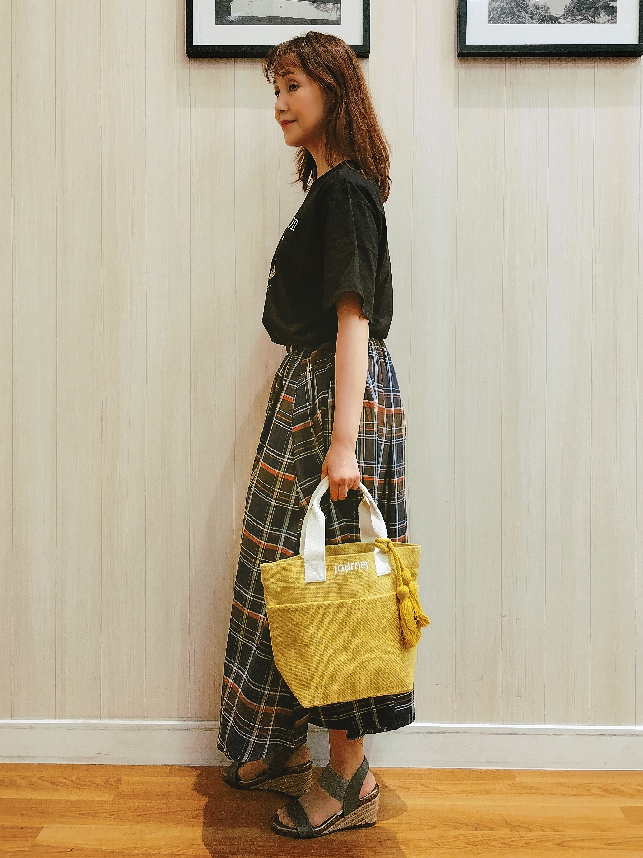 yseさんの「SHOO･LA･RUE｜【洗濯機可/S-LL】夏に快適サラサラ感 大人のプリントTシャツ」を使ったコーディネート