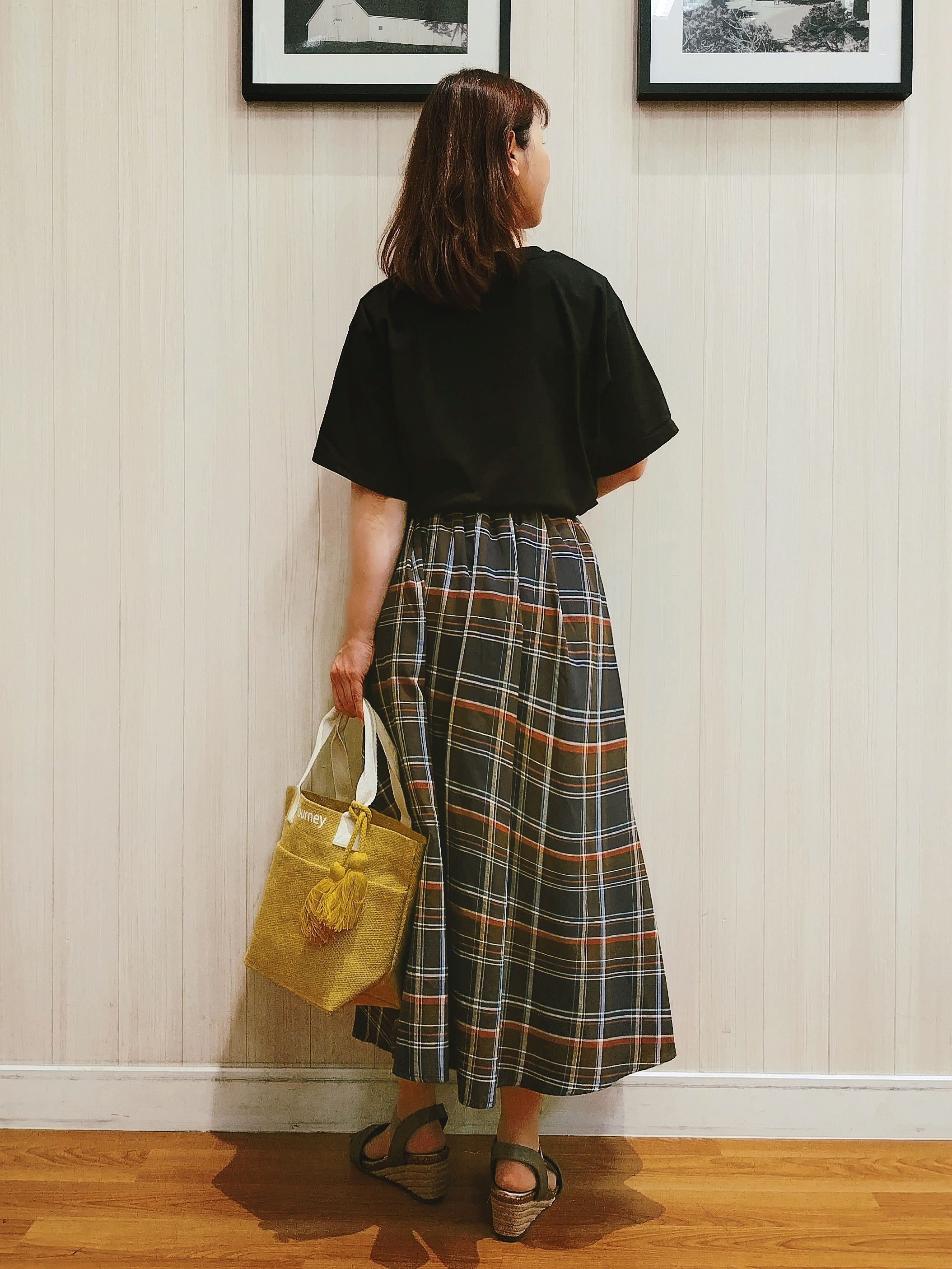 yseさんの「SHOO･LA･RUE｜【洗濯機可/S-LL】夏に快適サラサラ感 大人のプリントTシャツ」を使ったコーディネート