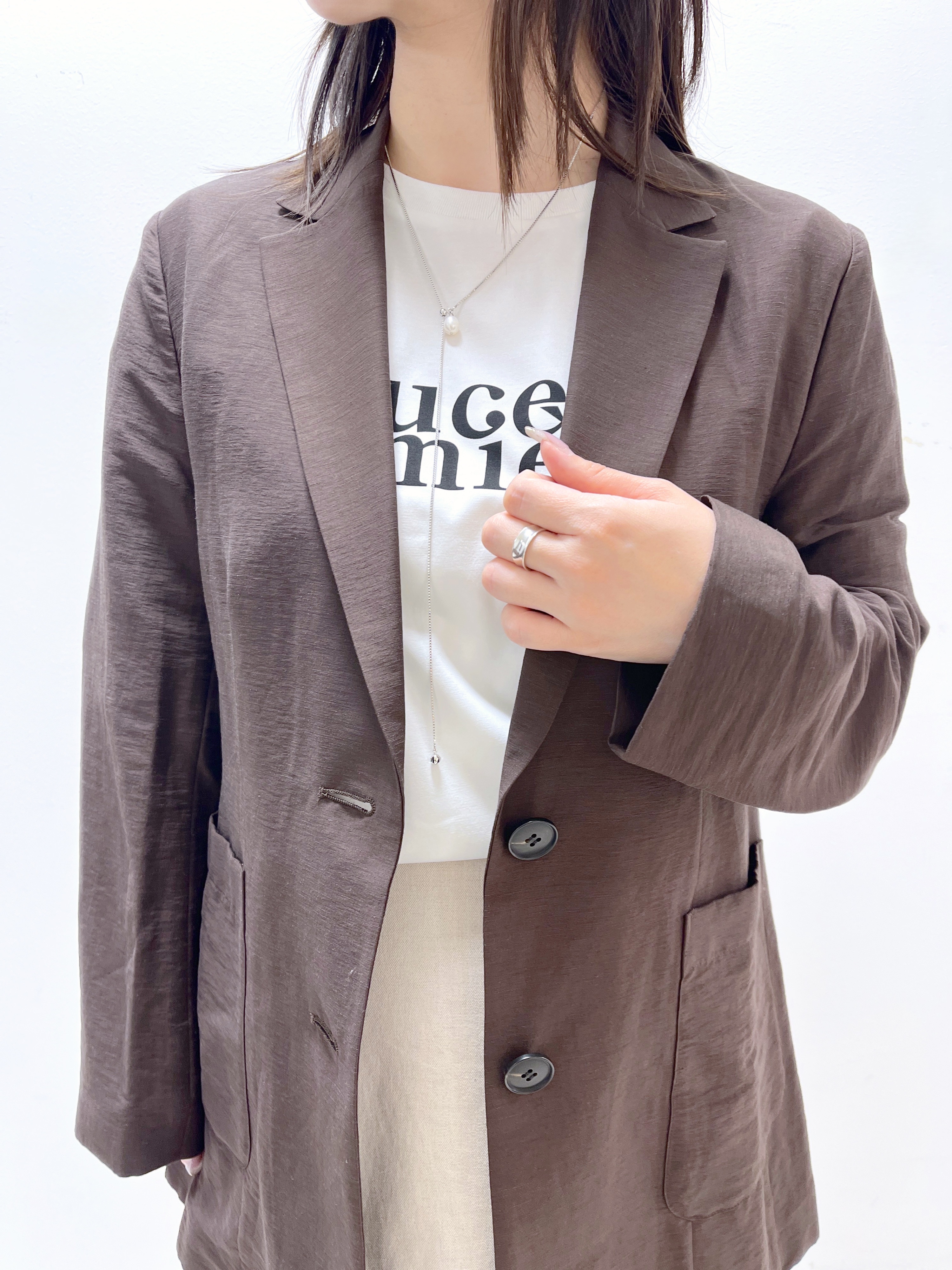 Ukiさんの「UNTITLED｜◆【程よいシアー感/洗える】エアリーバイオジャケット」を使ったコーディネート