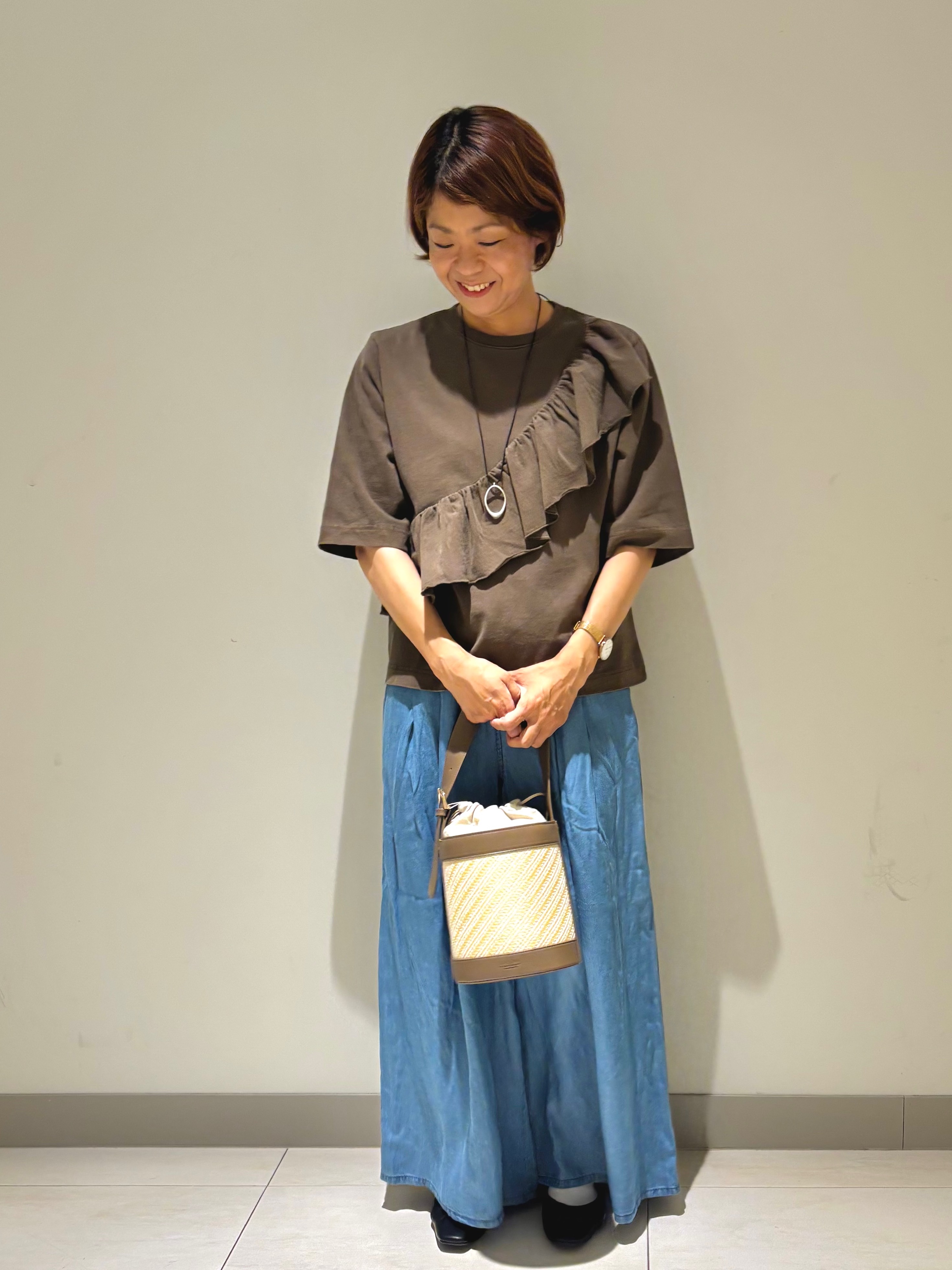 Haruさんの「Dessin｜アシメフリル ヴィンテージライクプルオーバー」を使ったコーディネート