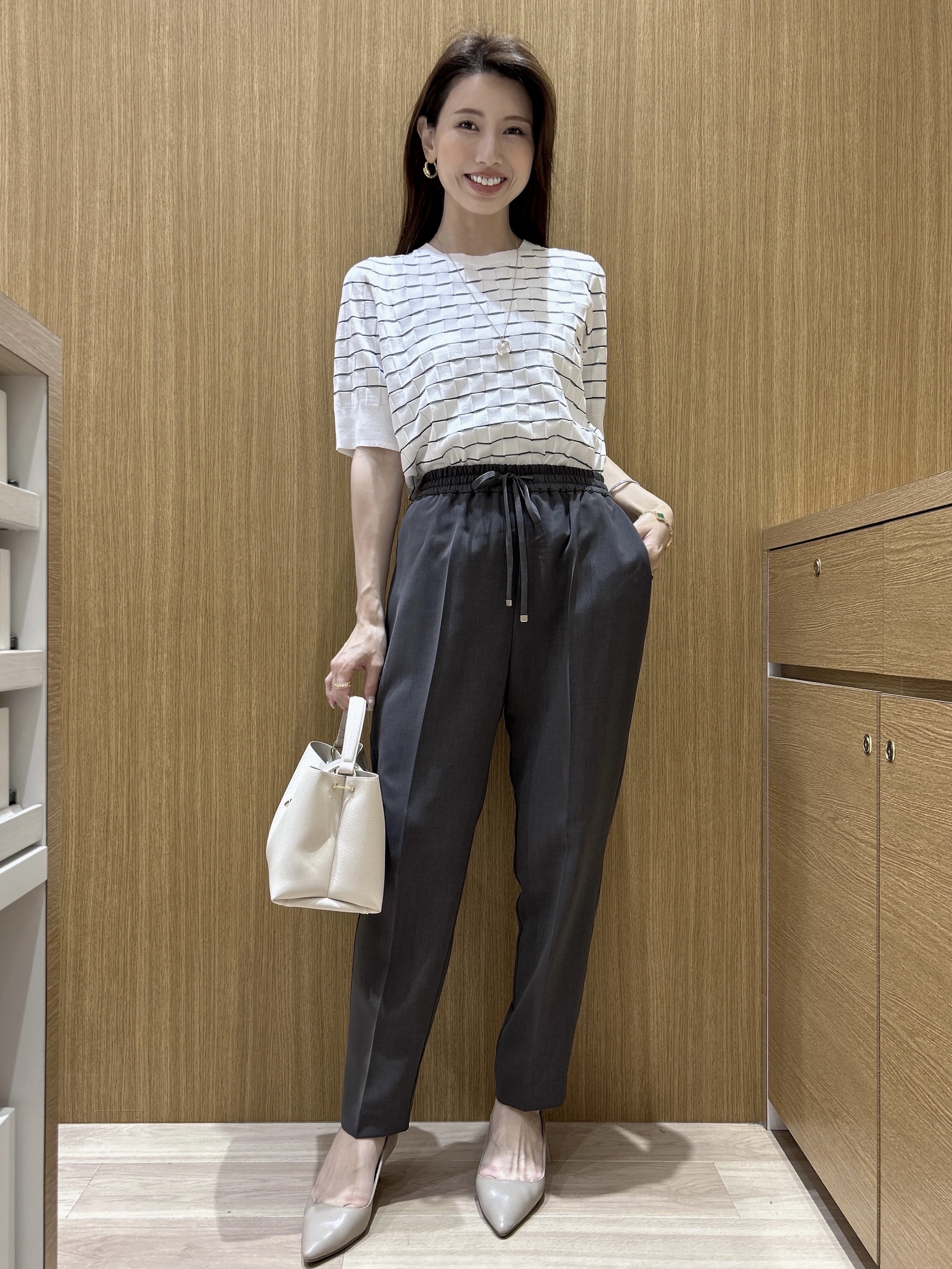 maiさんの「OPAQUE.CLIP｜リネンライク Vネックジレ【洗濯機OK】」を使ったコーディネート