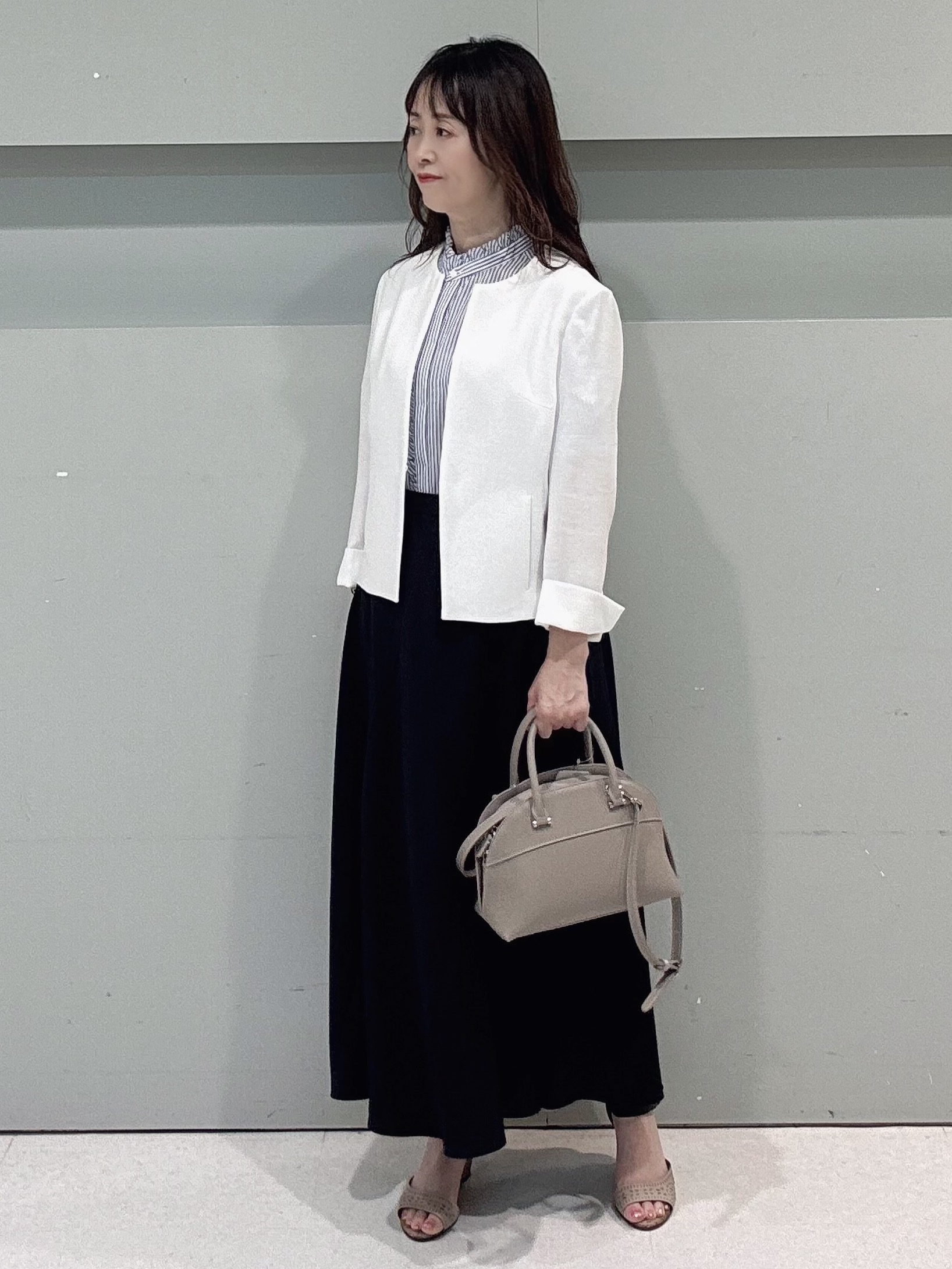 makiさんの「UNTITLED｜【清涼感/洗える】ミニマルシルエットジャケット」を使ったコーディネート