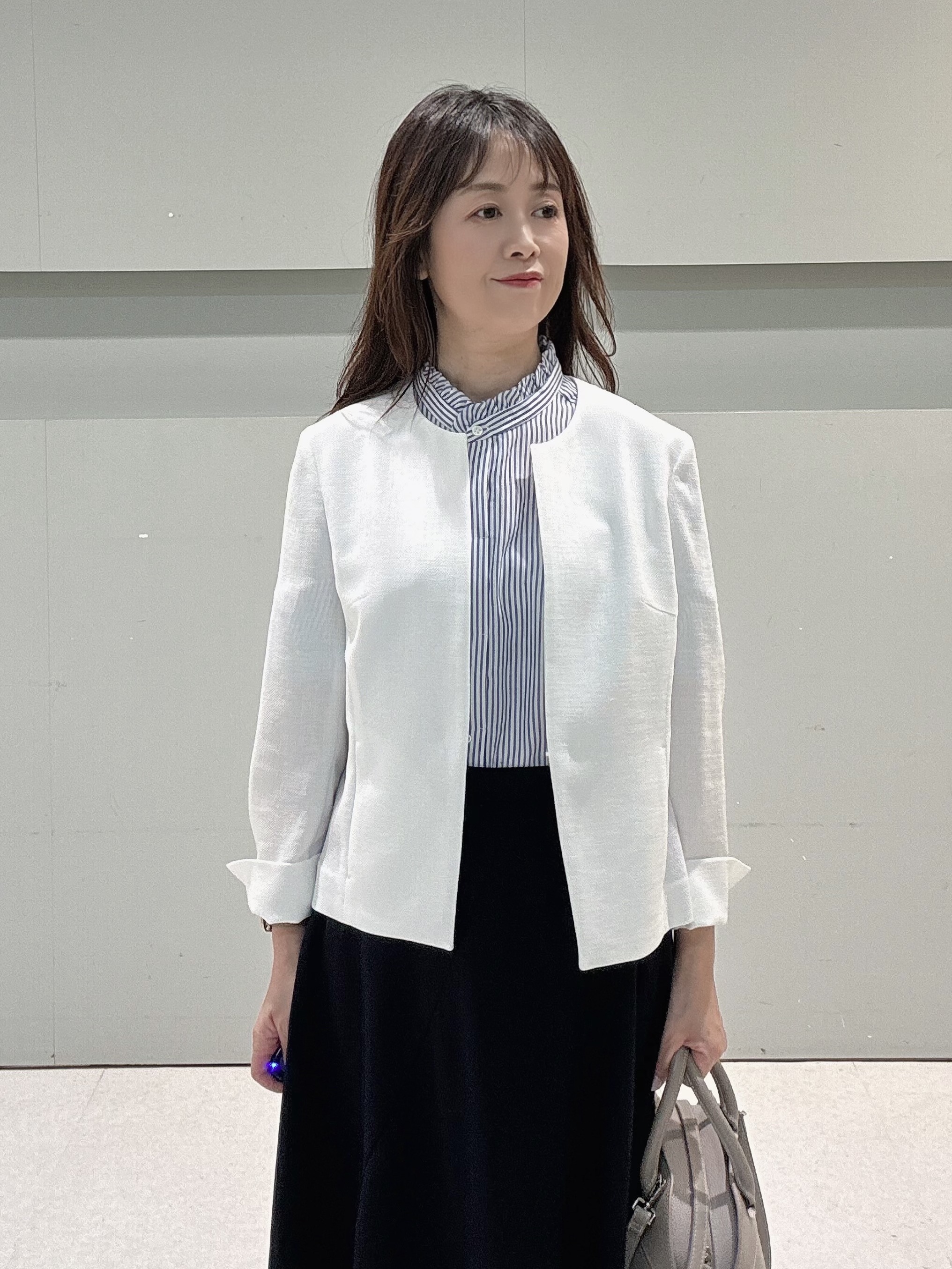 makiさんの「UNTITLED｜【清涼感/洗える】ミニマルシルエットジャケット」を使ったコーディネート