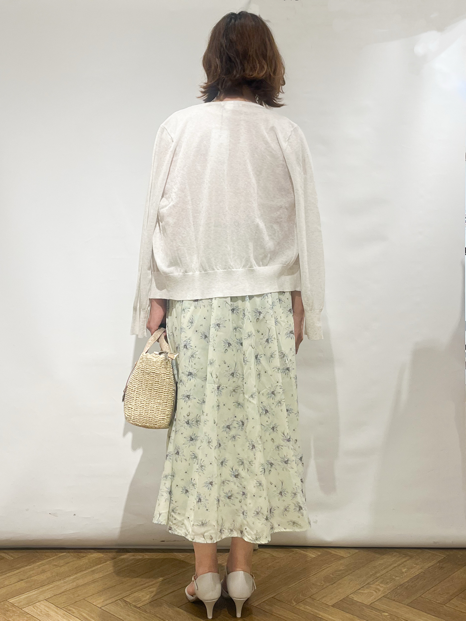 fumiさんの「index｜【接触冷感】ビジューキーネックフレンチトップス《UVケア／洗濯機OK／XS～3L／8col》」を使ったコーディネート