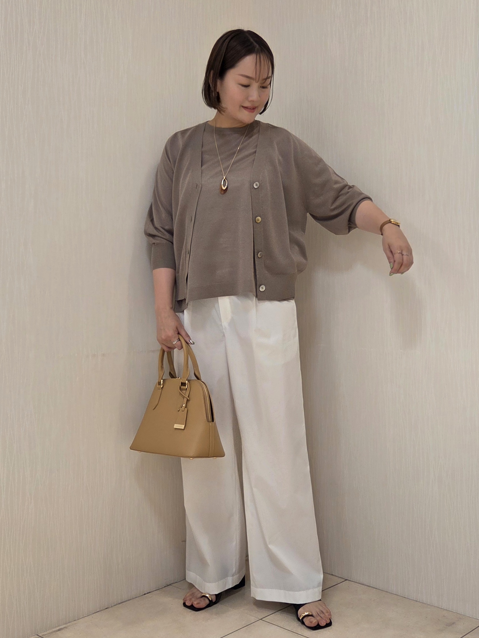 naokoさんの「UNTITLED｜【アンサンブル可/シアー】リネンエステルカーディガン」を使ったコーディネート