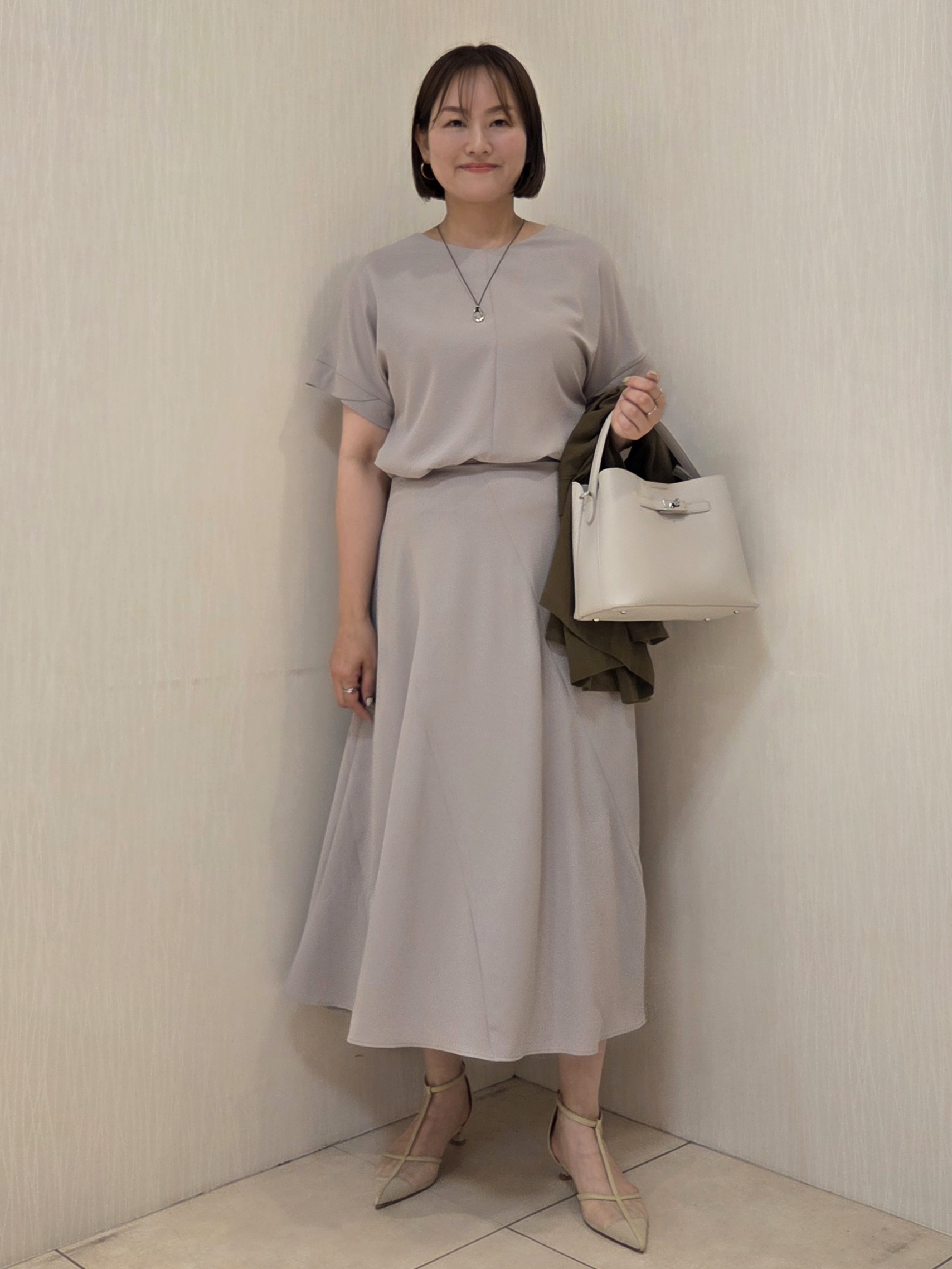 naokoさんの「UNTITLED｜【セットアップ可/UVカット/前後2WAY】リラクシーフレンチスリーブブラウス」を使ったコーディネート
